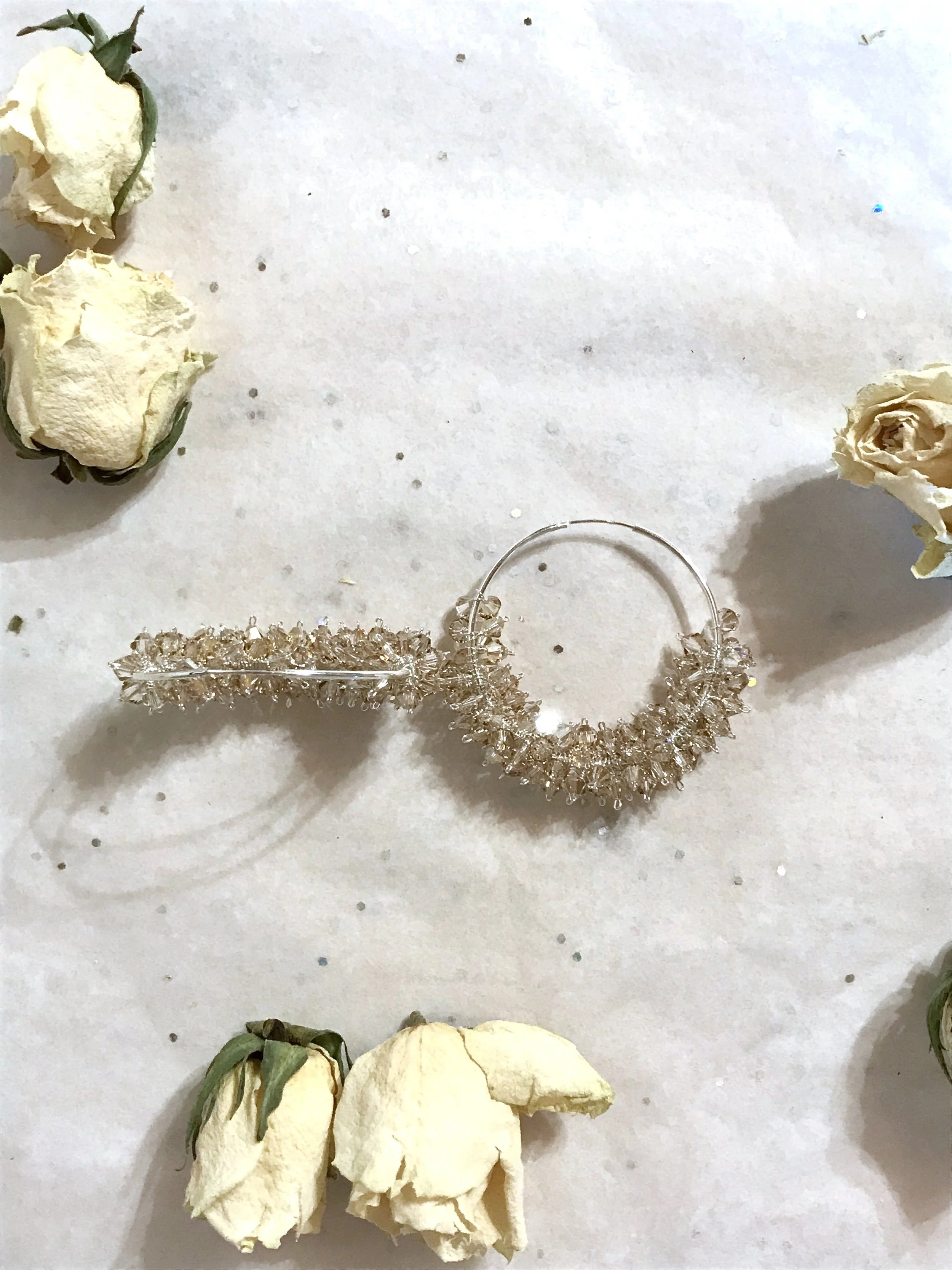 QUEEN BEE, dusty, silver 