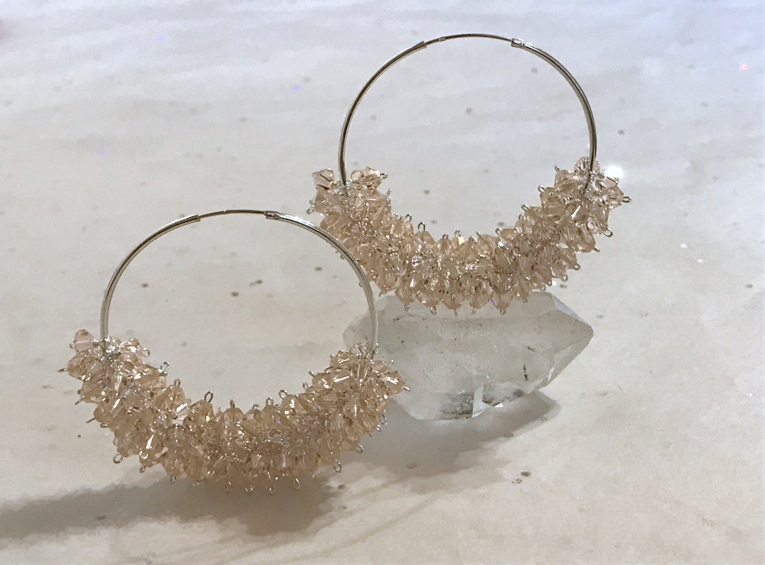 QUEEN BEE, peachie, silver 