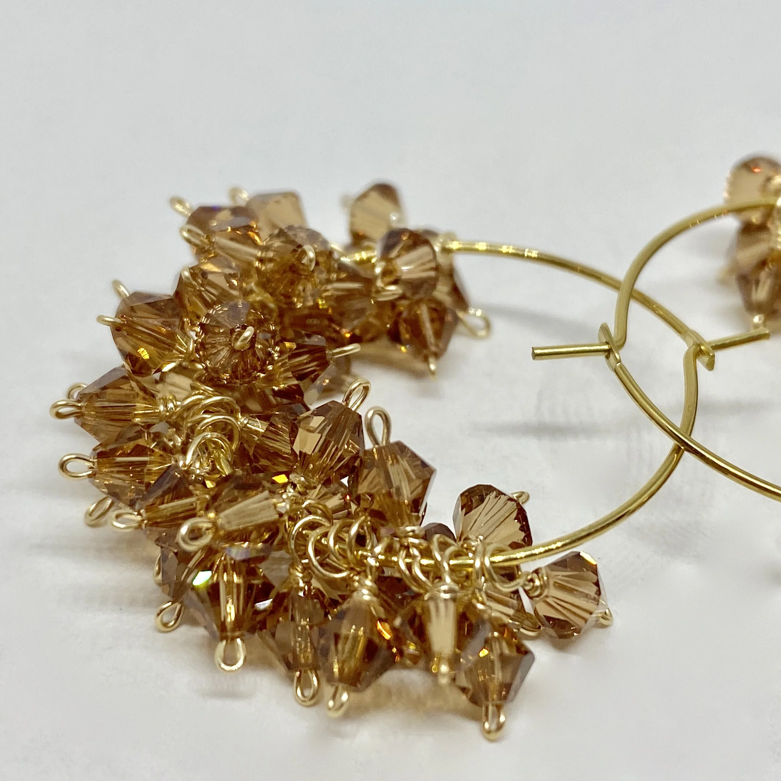 MAMA HYDRANGEA, smoked, gold