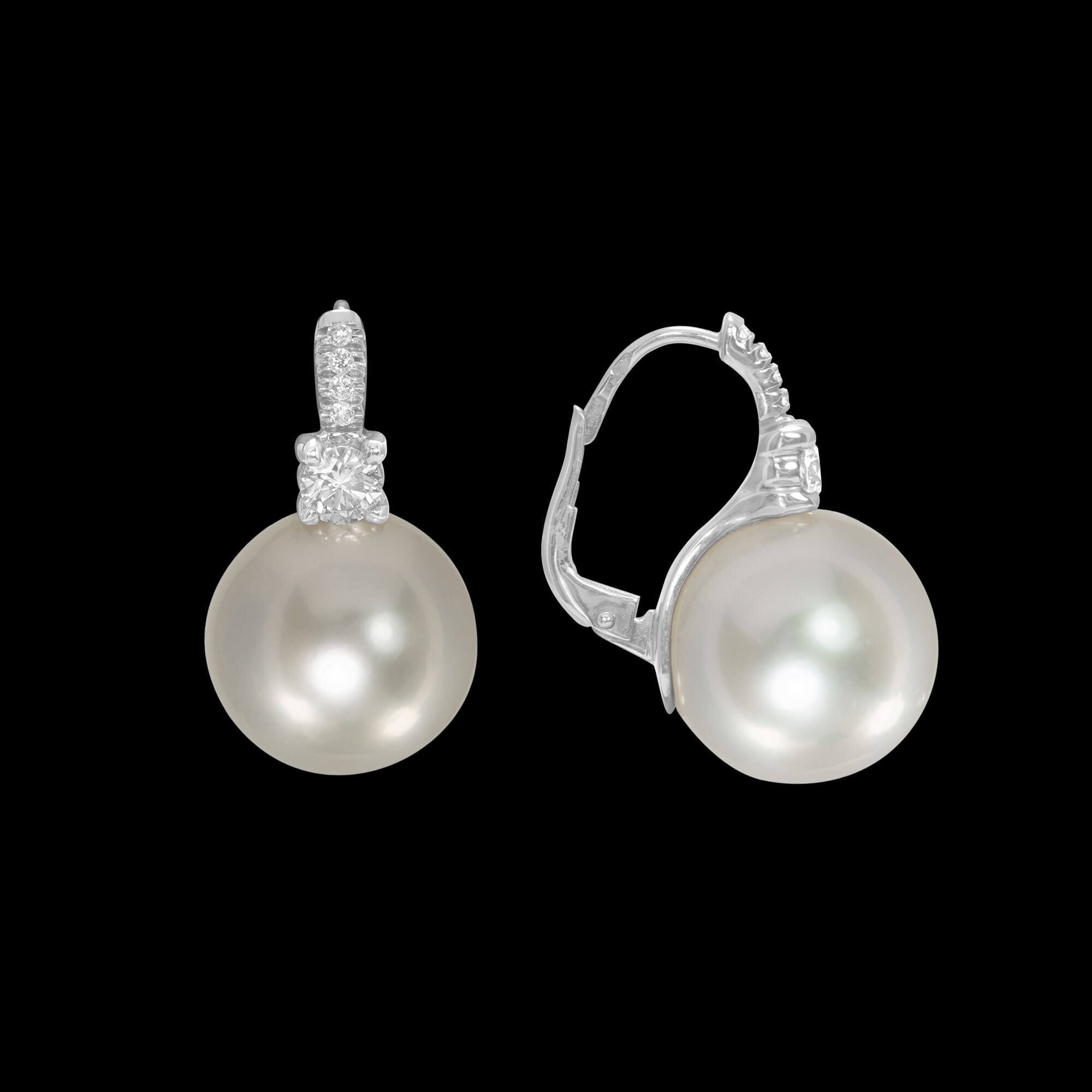 Earrings+with+perfectly+matched+round+white+South+Sea+pearls+and+brilliant-cut+diamonds+in+18kt+white+gold.+FRIDA+_+Fine+Jewellery.jpg