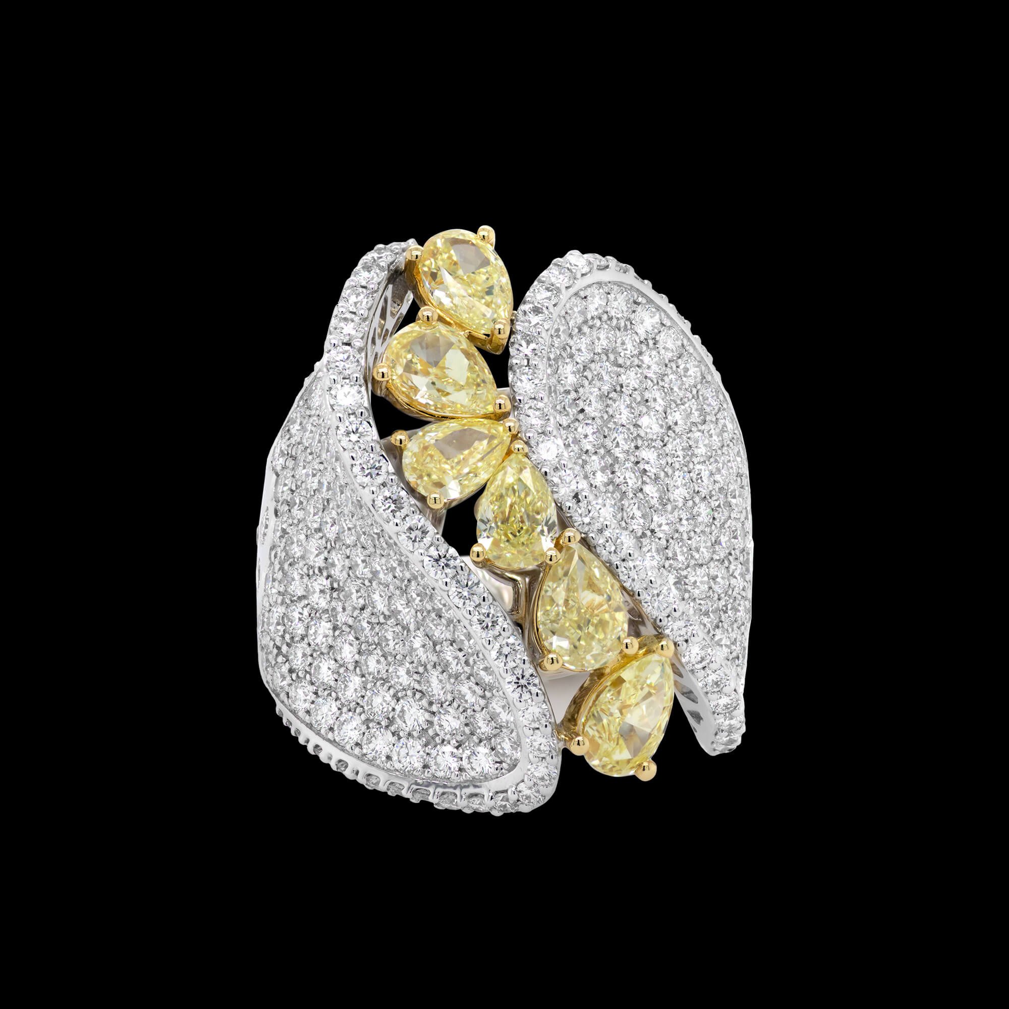 Custom couture 18kt white and yellow gold statement ring with fancy yellow diamonds and brilliant-cut white diamonds. Front. FRIDA | Fine Jewellery.jpg