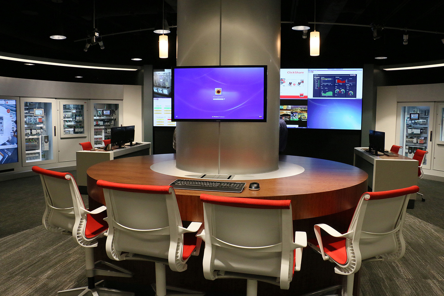 Customer Solution Center
