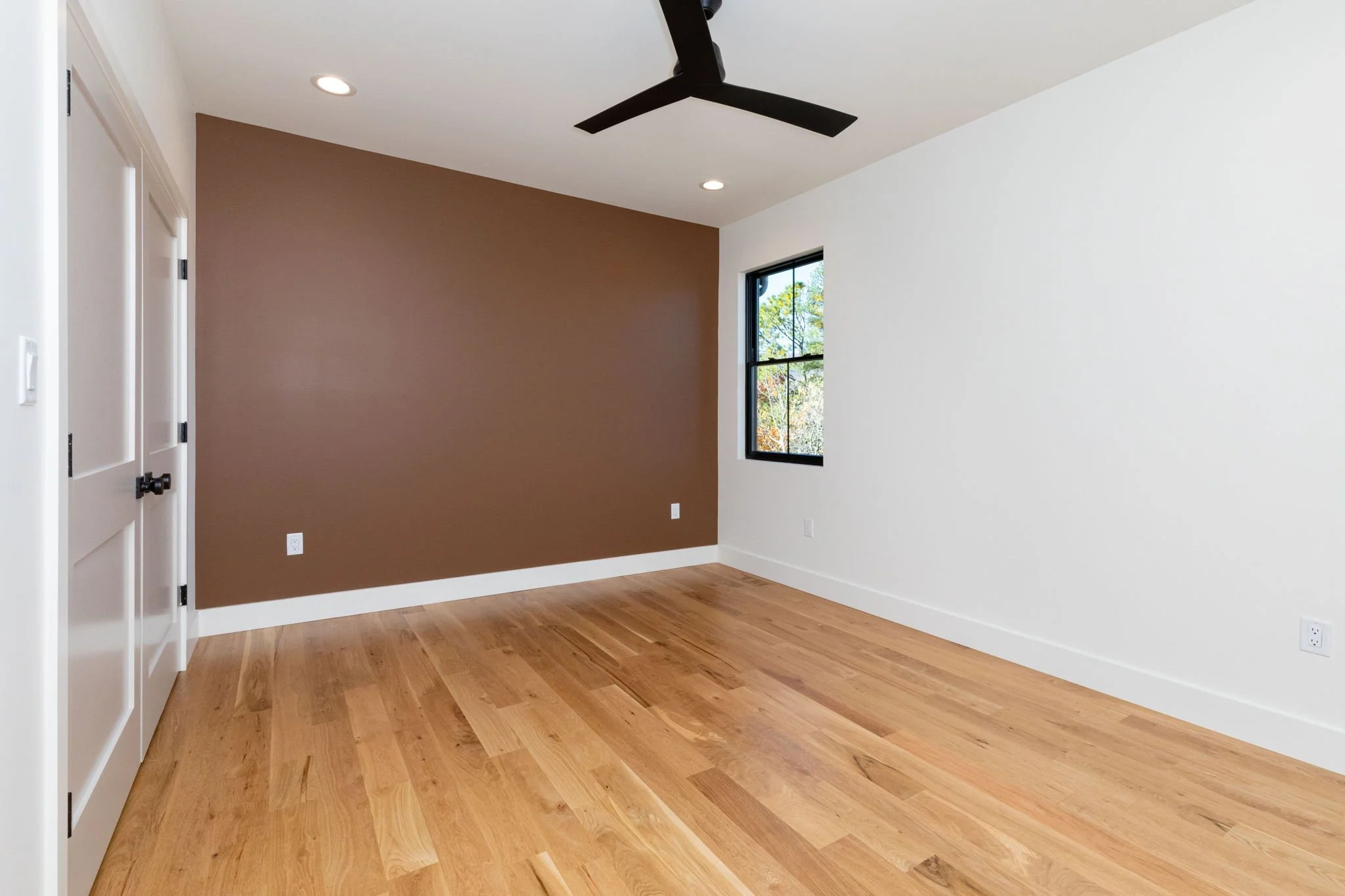 877 Hawk Mountain Rd-7.jpg