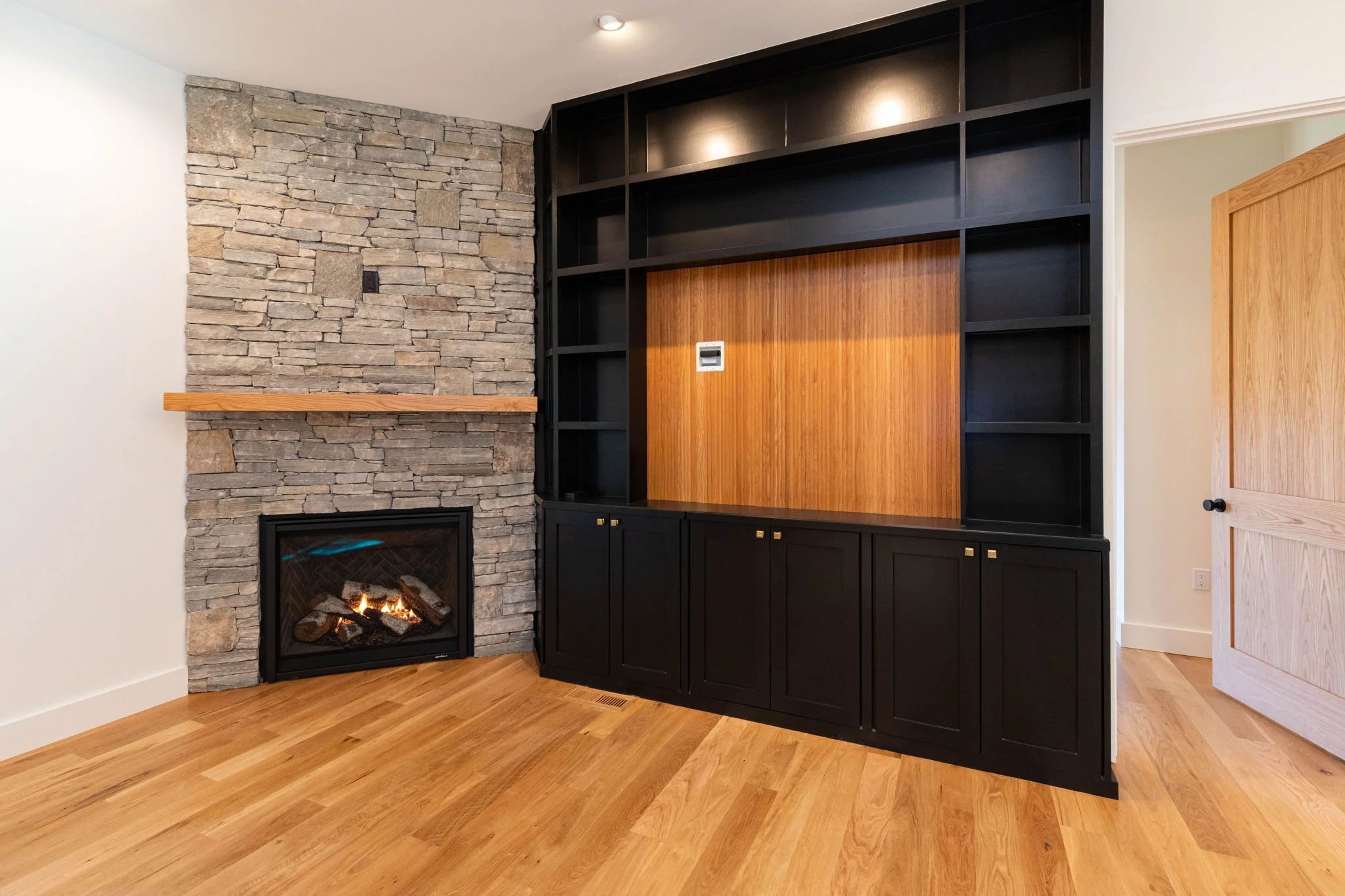 877 Hawk Mountain Rd-15.jpg