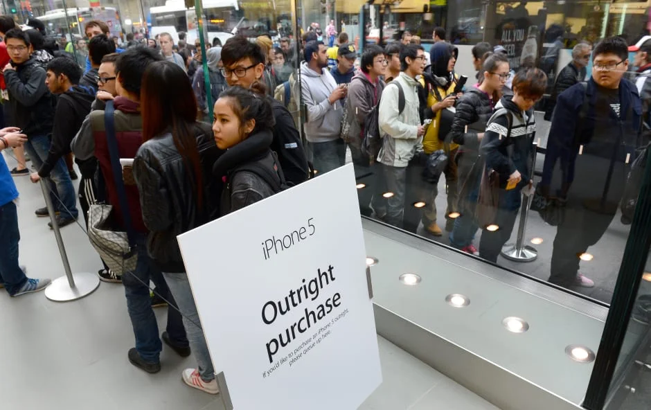 http_saf_app_line sitters_apple_iphone_product release.jpg