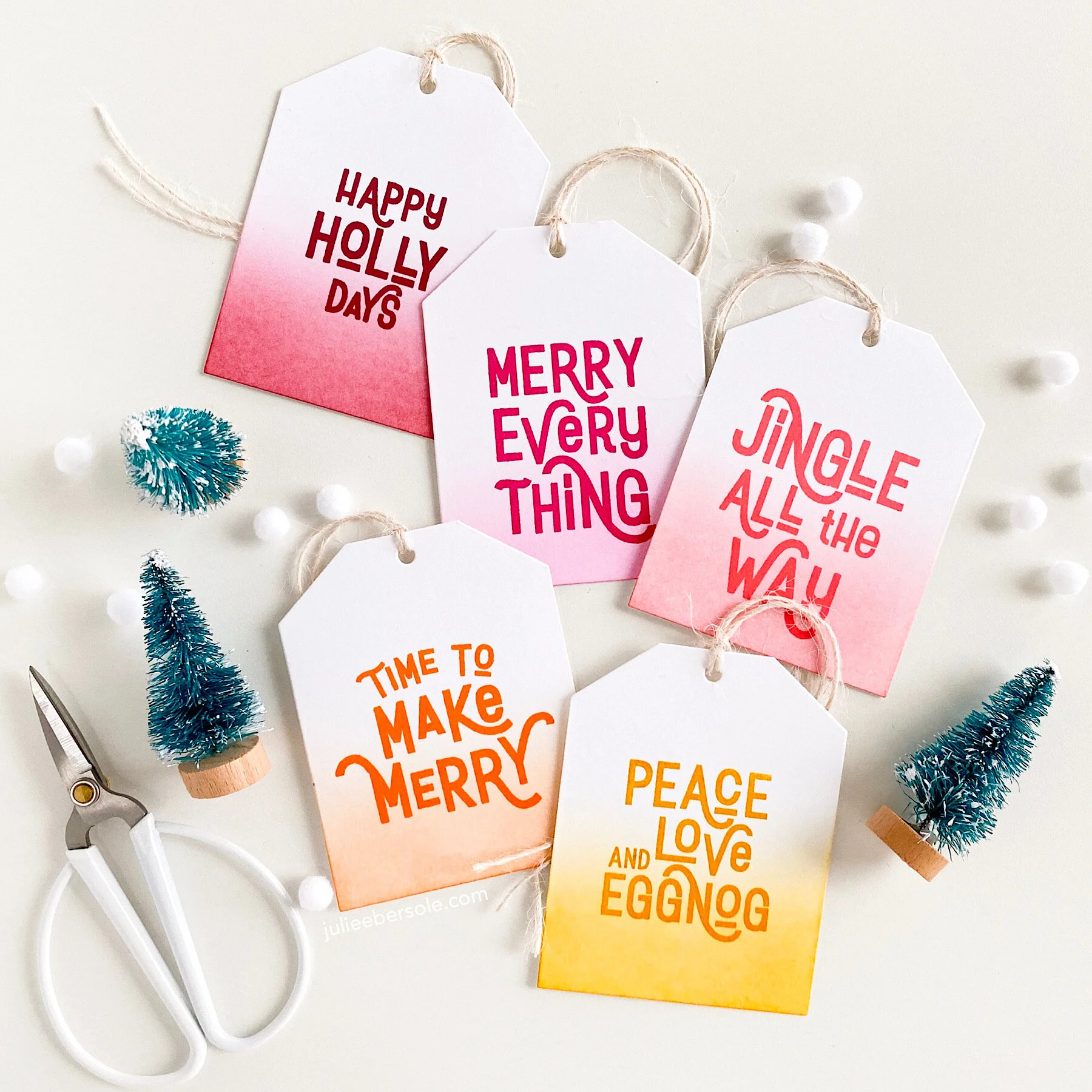 OMBRÉ RETRO HOLIDAY TAGS