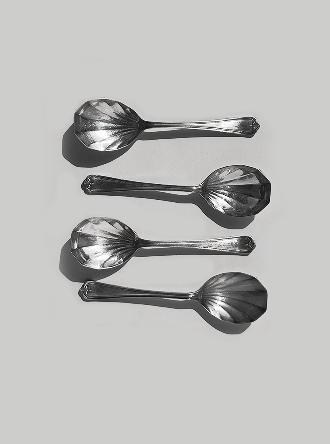 les-objoies-shell-spoon-set-3.png