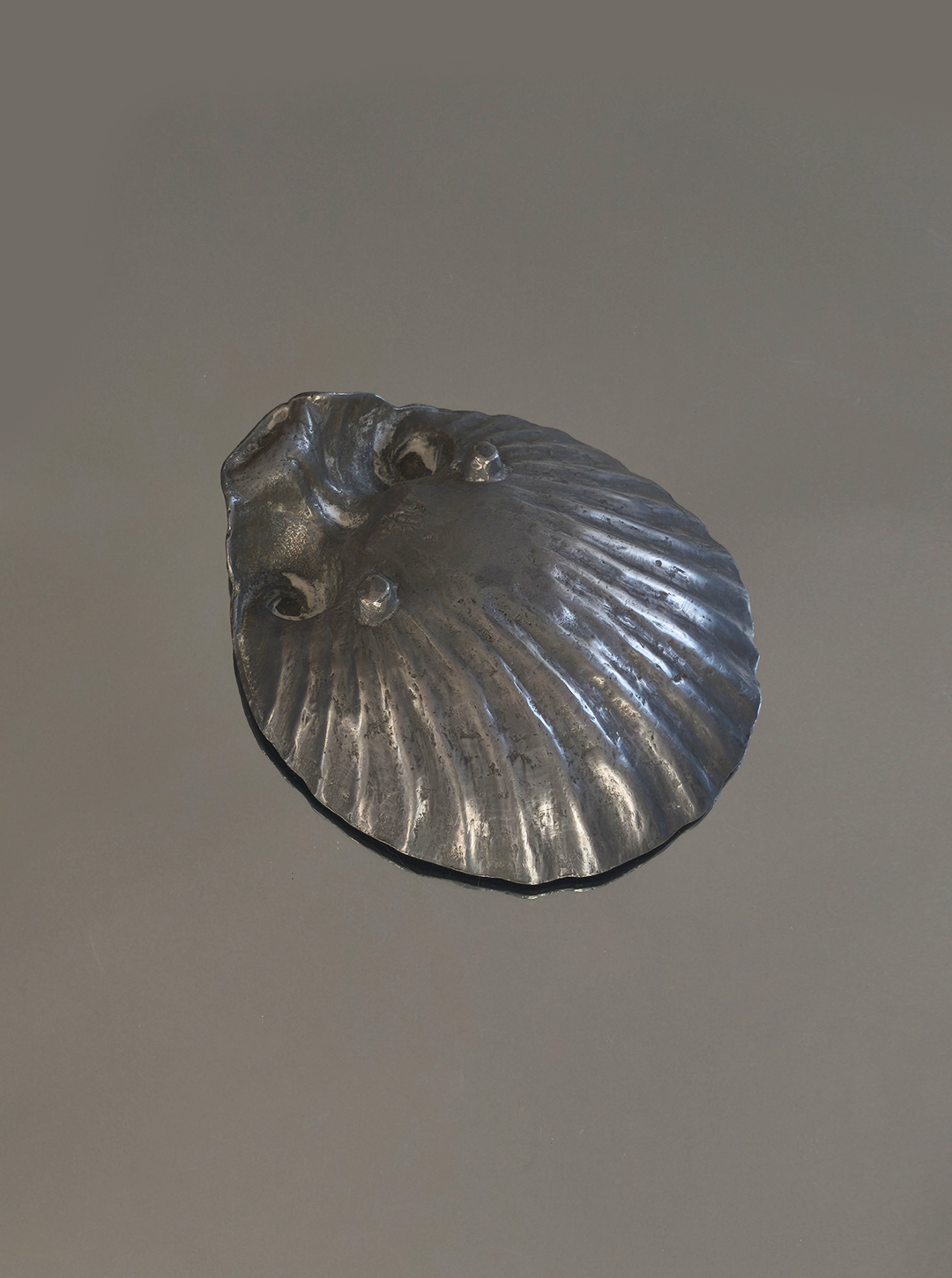 les-objoies-shell-pewter-vide-poche-1b.png