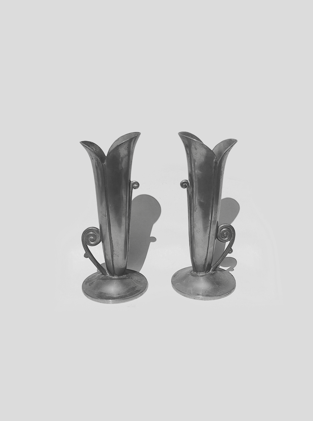 les-objoies-pair-spiral-vases-1.png