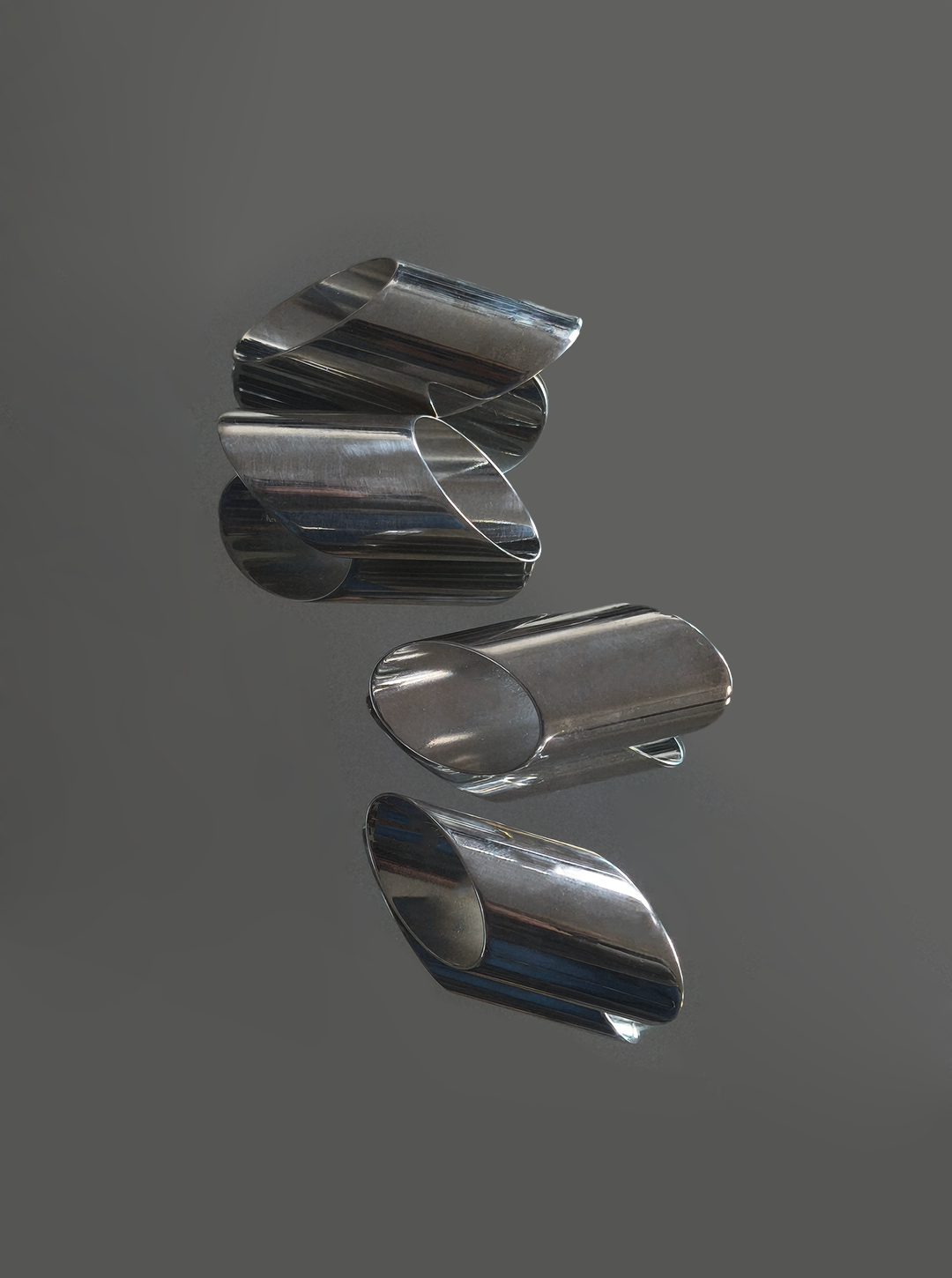 les-objoies-napkin-rings-silver.png