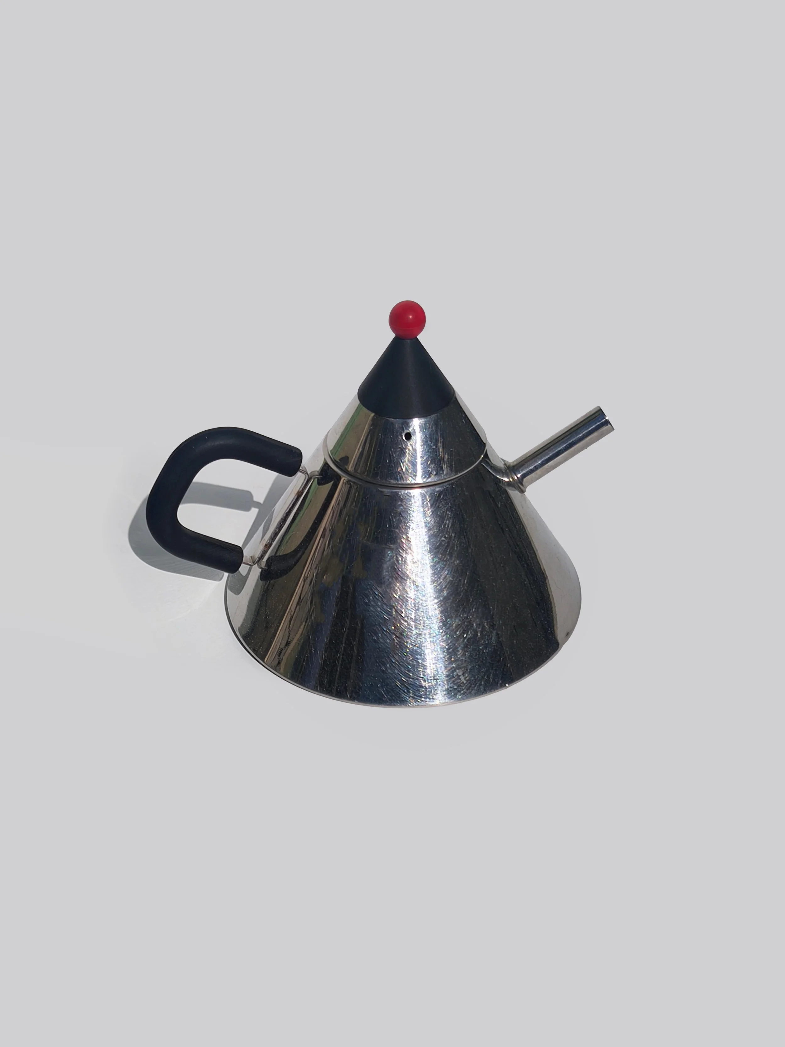 Conic Memphis Teapot