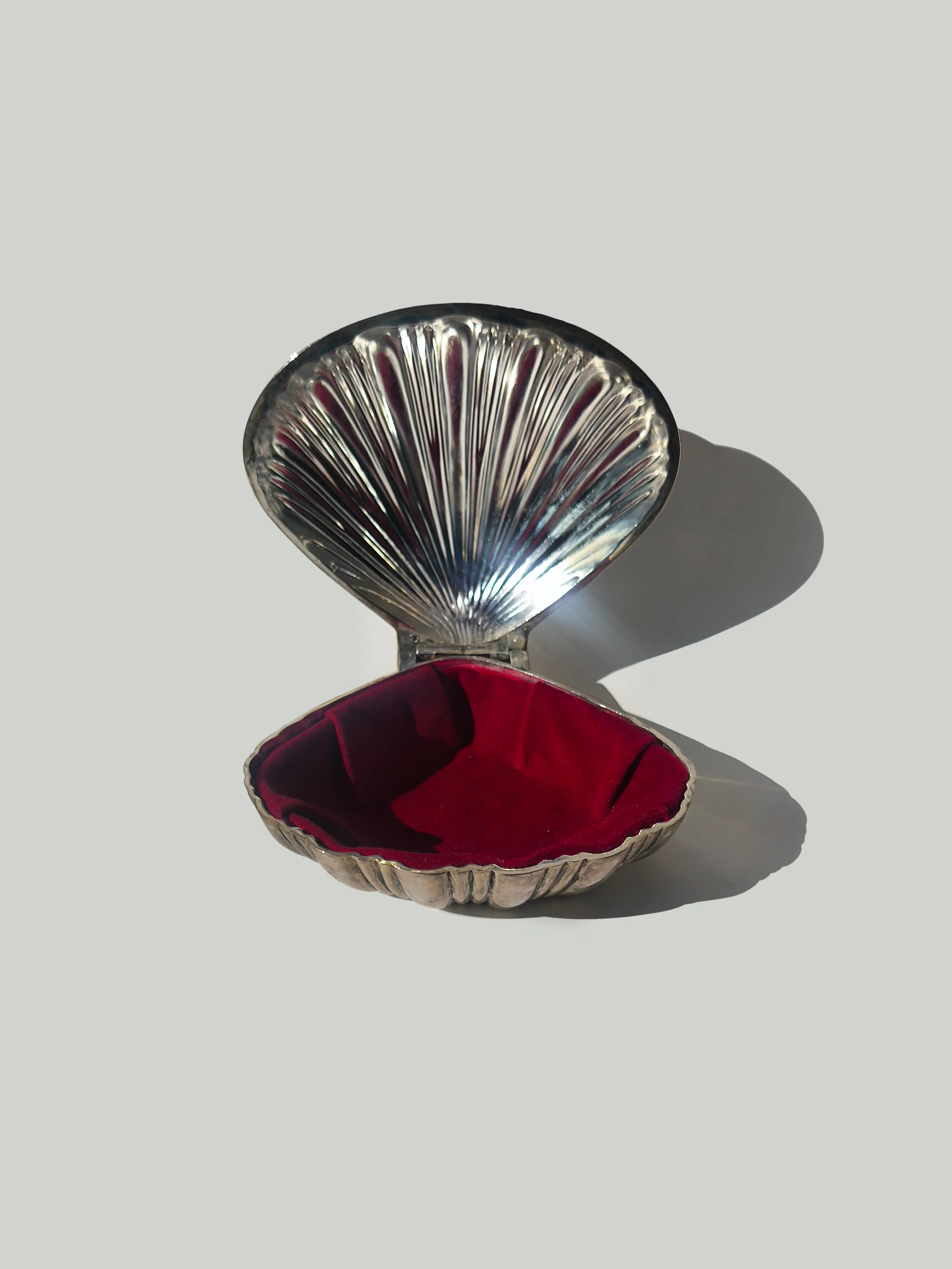 les-objoies-silver-shell-box.jpg