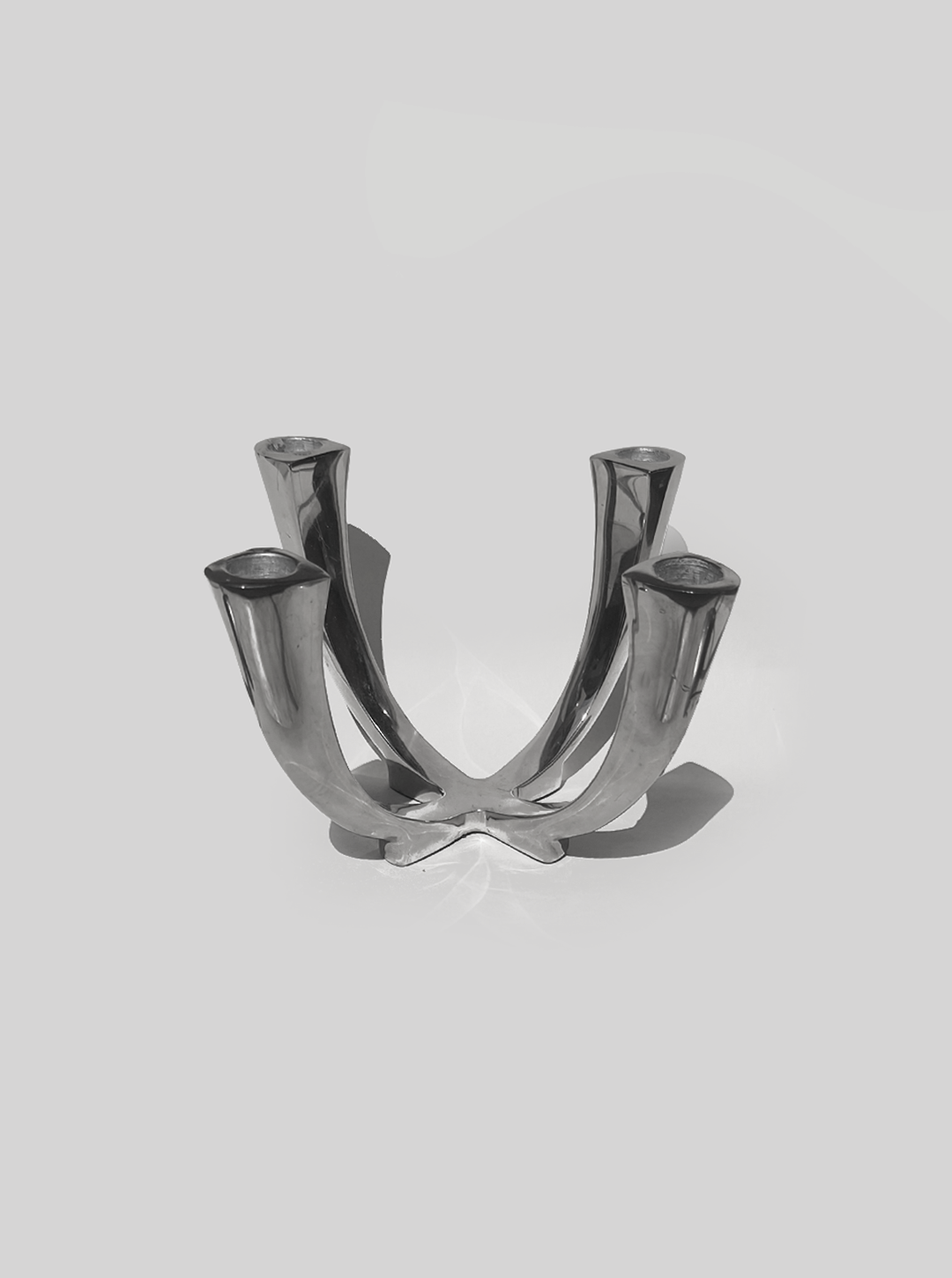 les-objoies-candle-holder-4.png
