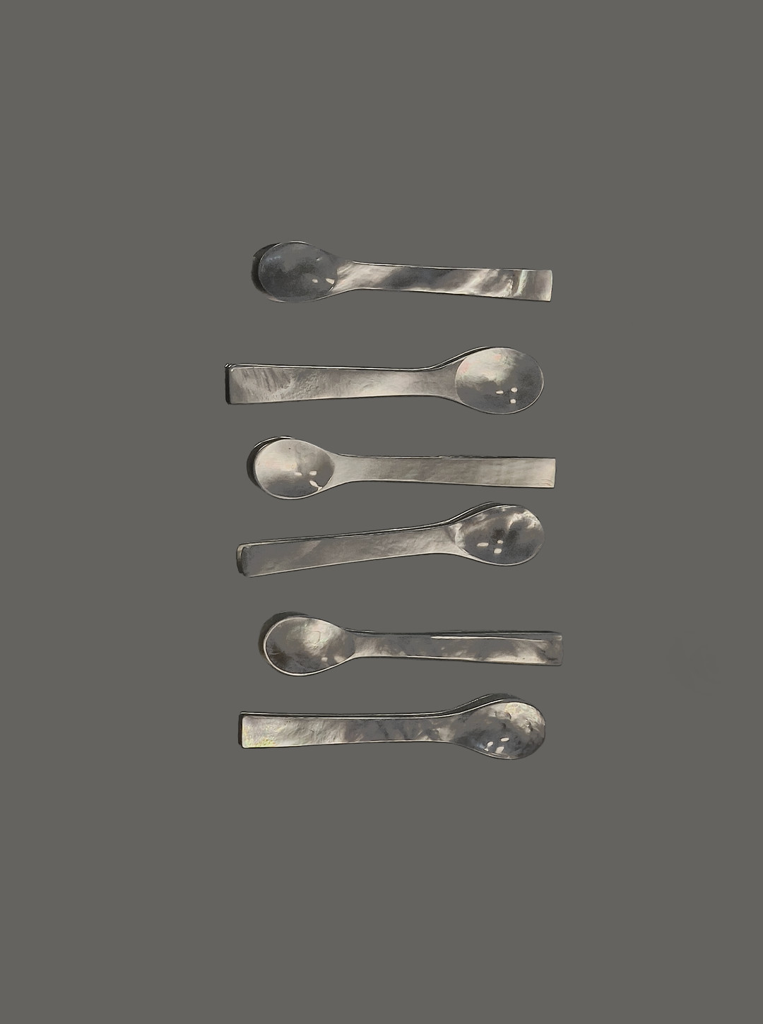 les-objoies-mother-pearls-small-spoons.png