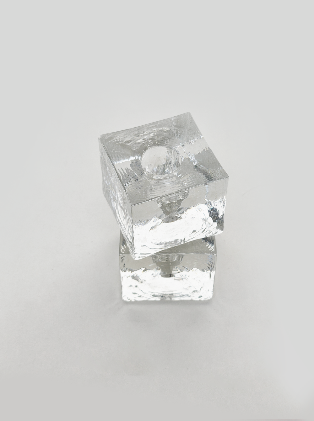 les-objoies-ice-cube-candle-glass-holder-5.webp