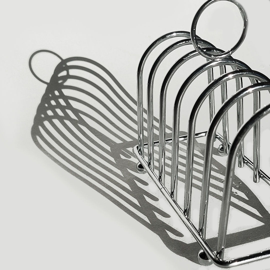 porte-toast-art-deco-argent-objoie-studioce-oceane-buret-5.webp