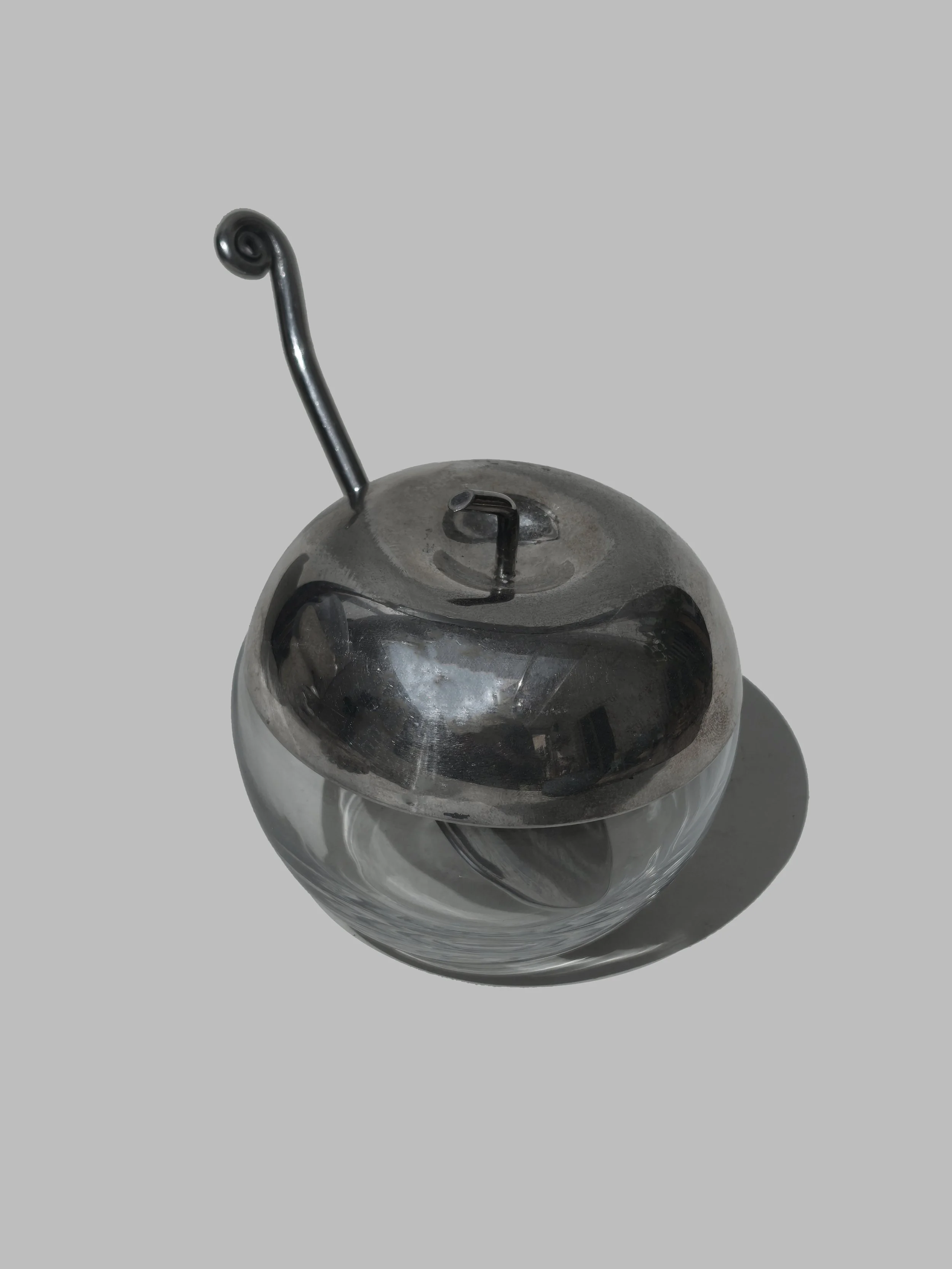 les-objoies-apple-sugar-glass-bowl-3.jpg