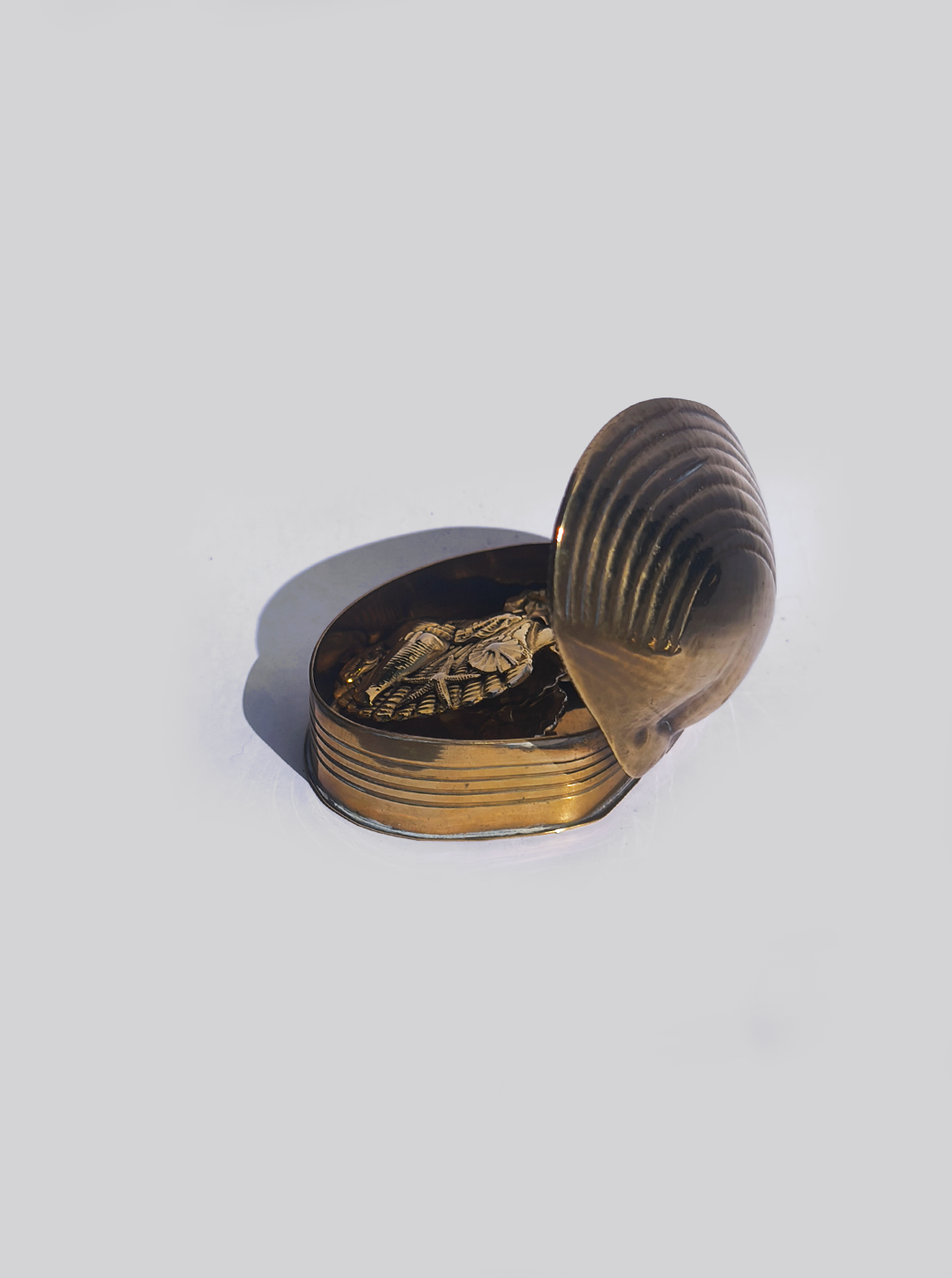 les-objoies-brass-box-small-2.png