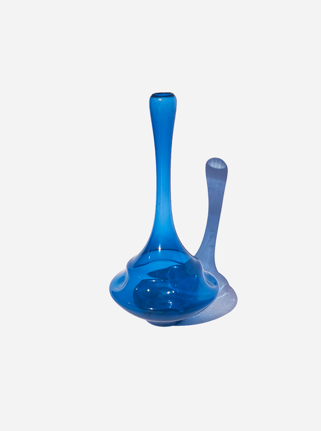 les-objoies-blue-soliflor-glass.png