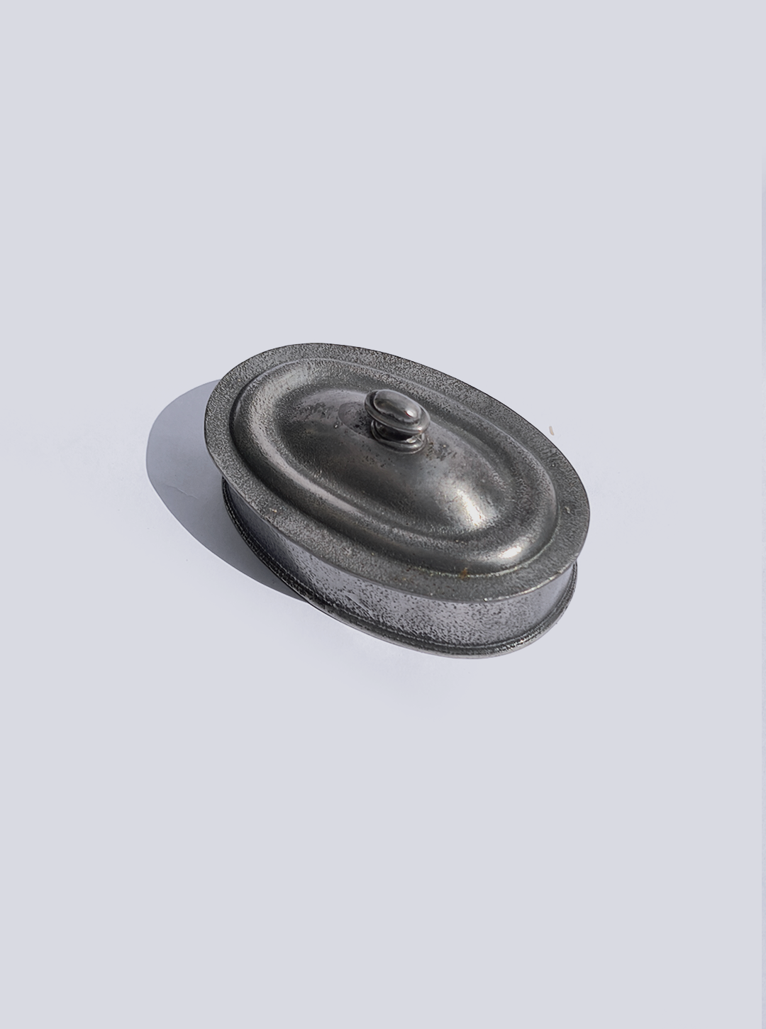 les-objoies-pewter-small-box-oval-4.png