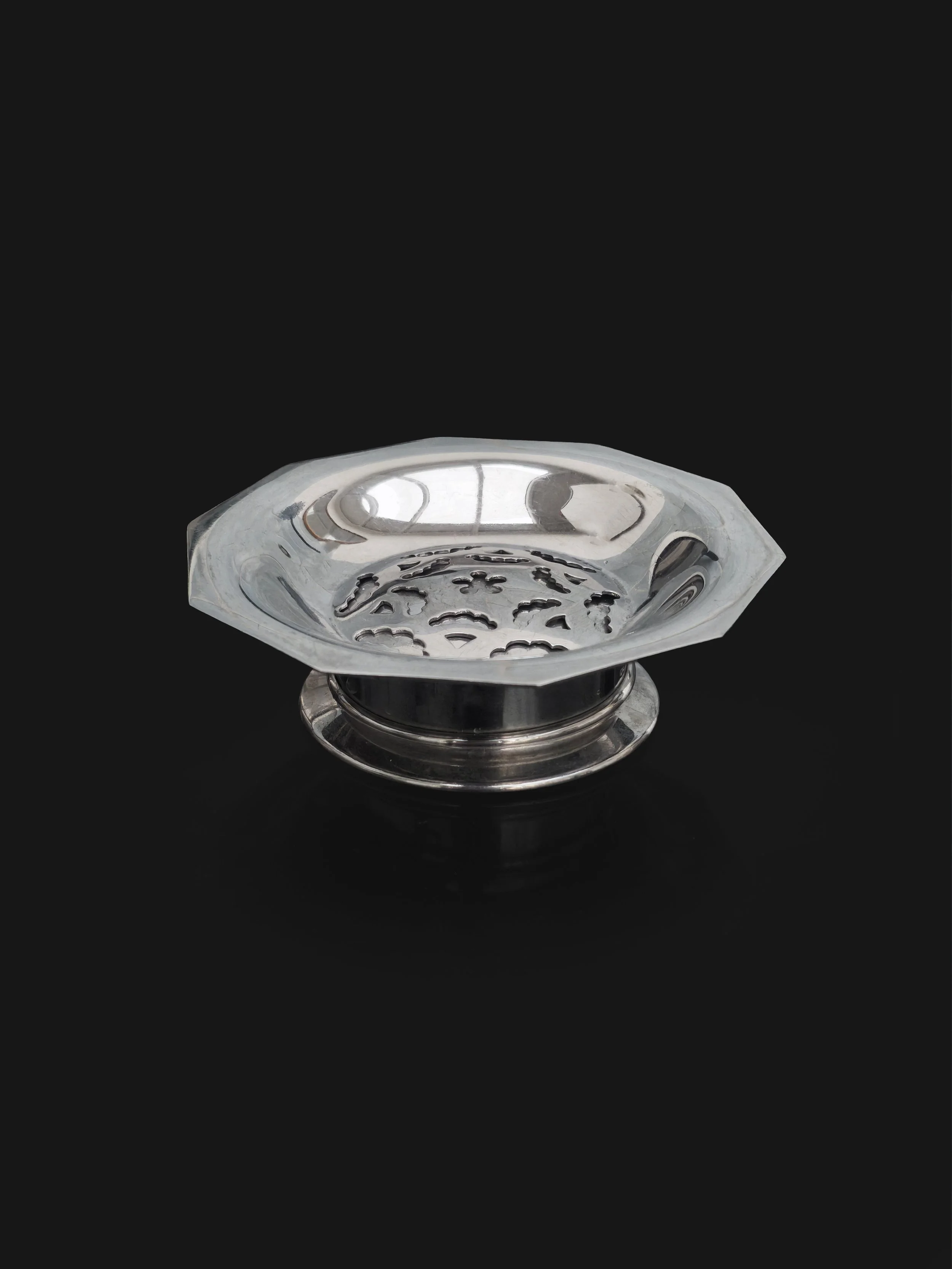 les-objoies-coquillor-butter-dish-1.jpg