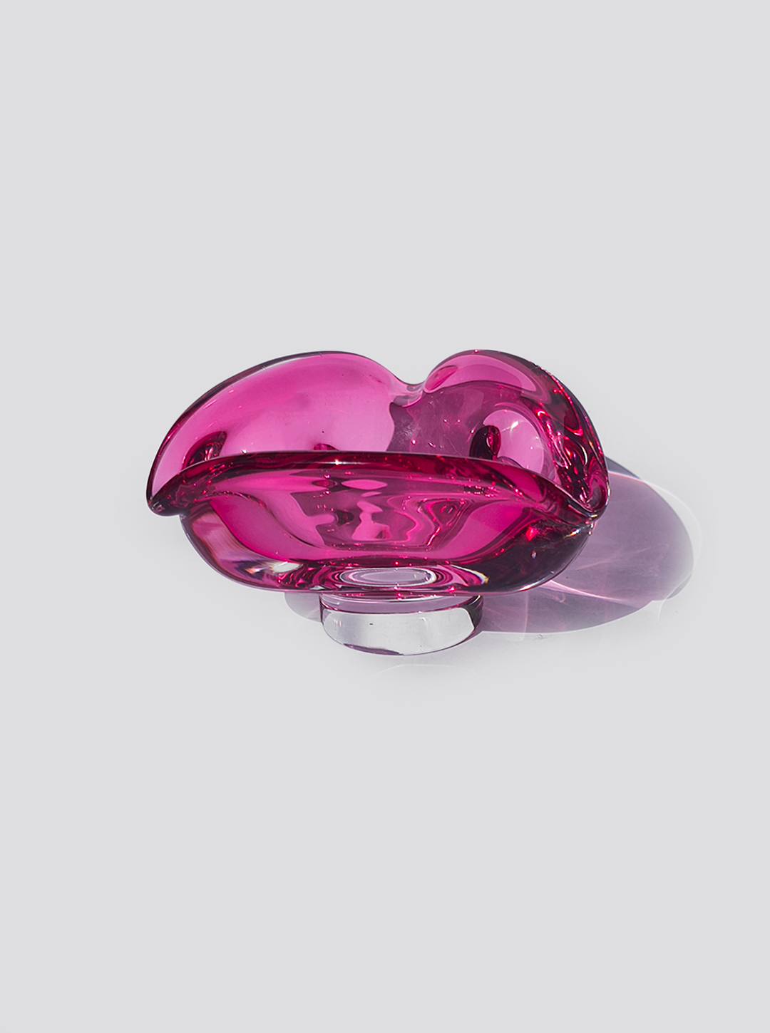 les-objoies-pink-glass-vide-poche-5.png