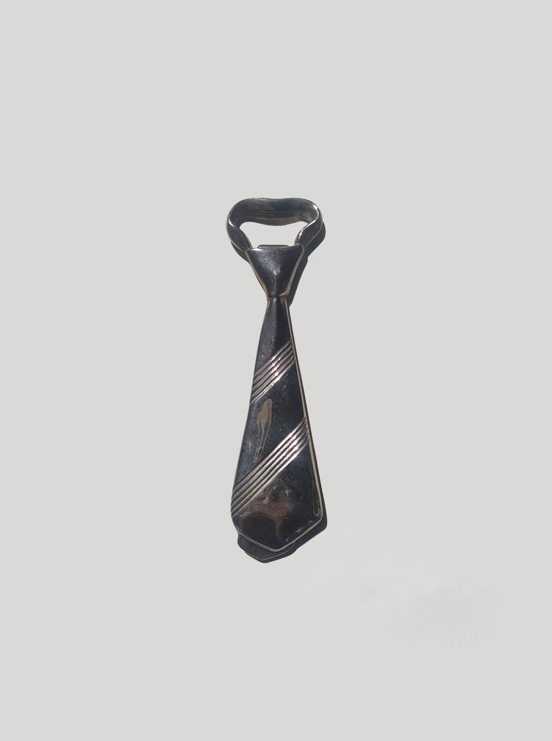 les-objoies-bottle-opener-tie-2.jpg