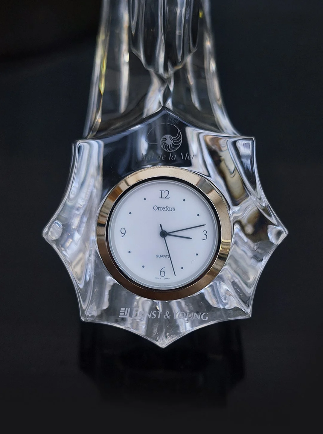 les-objoies-shell-glass-clock-3.jpg