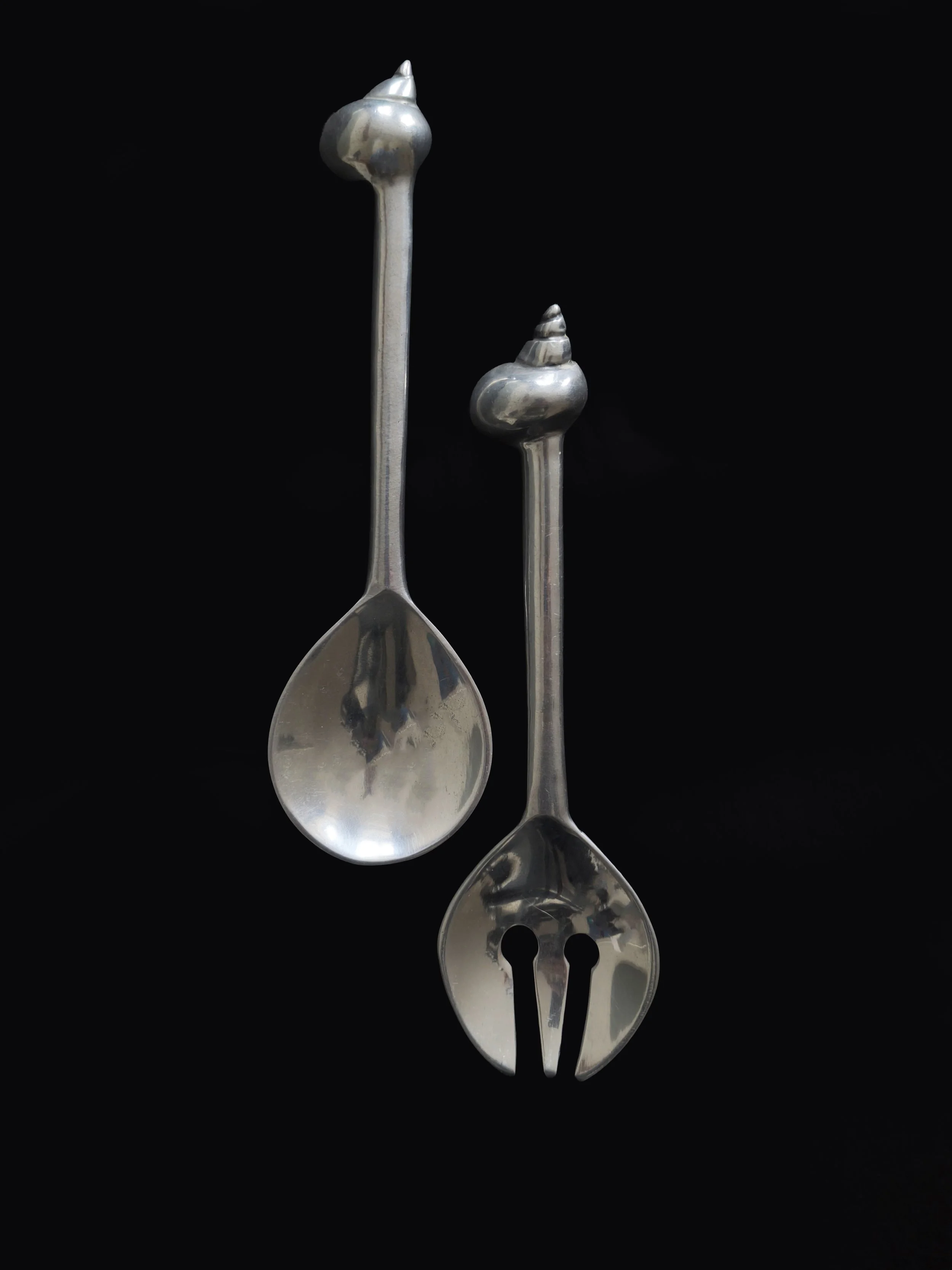 les-objoies-shell-salad-servers-4.jpg