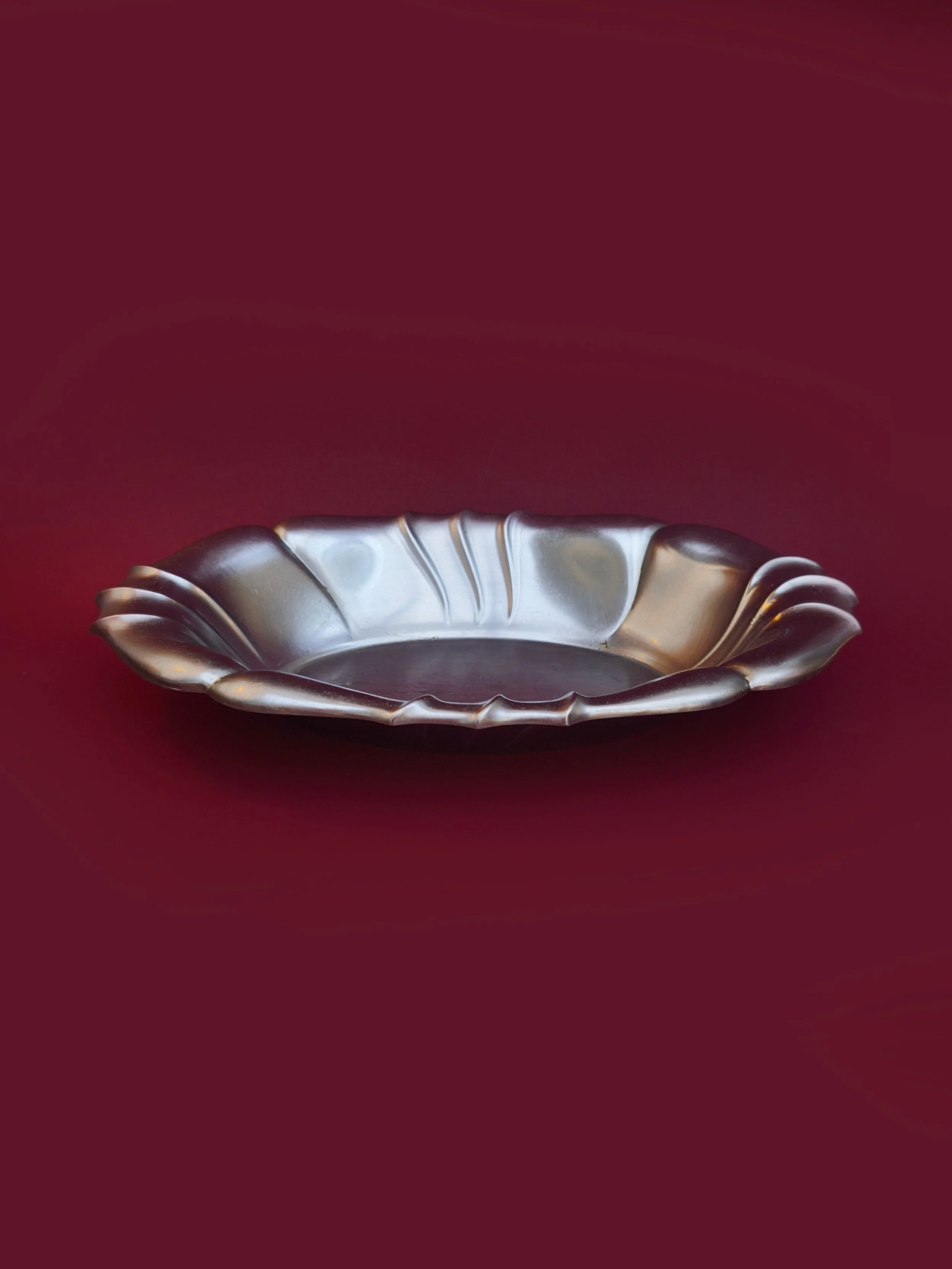 les-objoies-steel-oval-dish-4.jpg