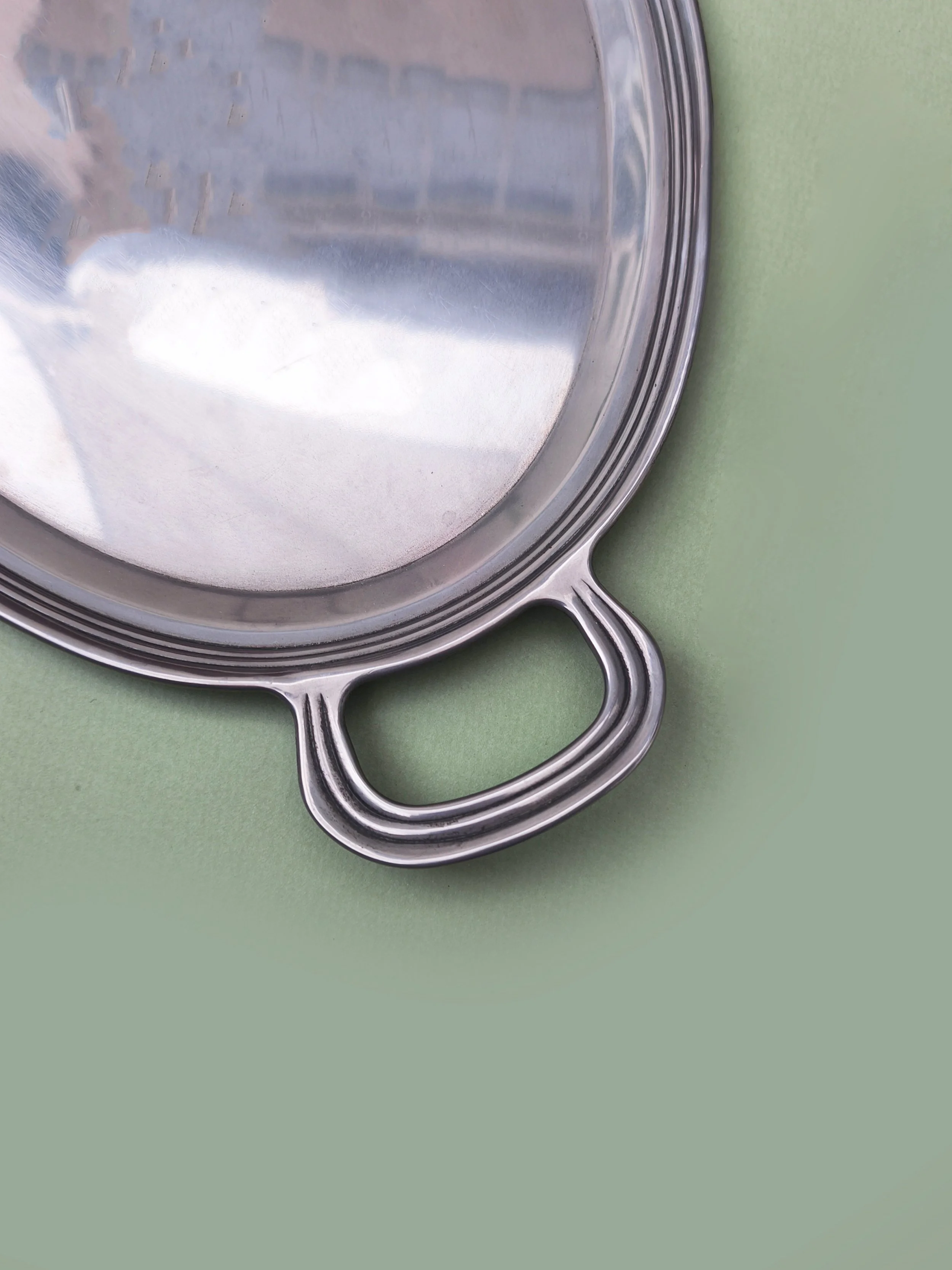 les-objoies-tray-oval-silver-3.jpg