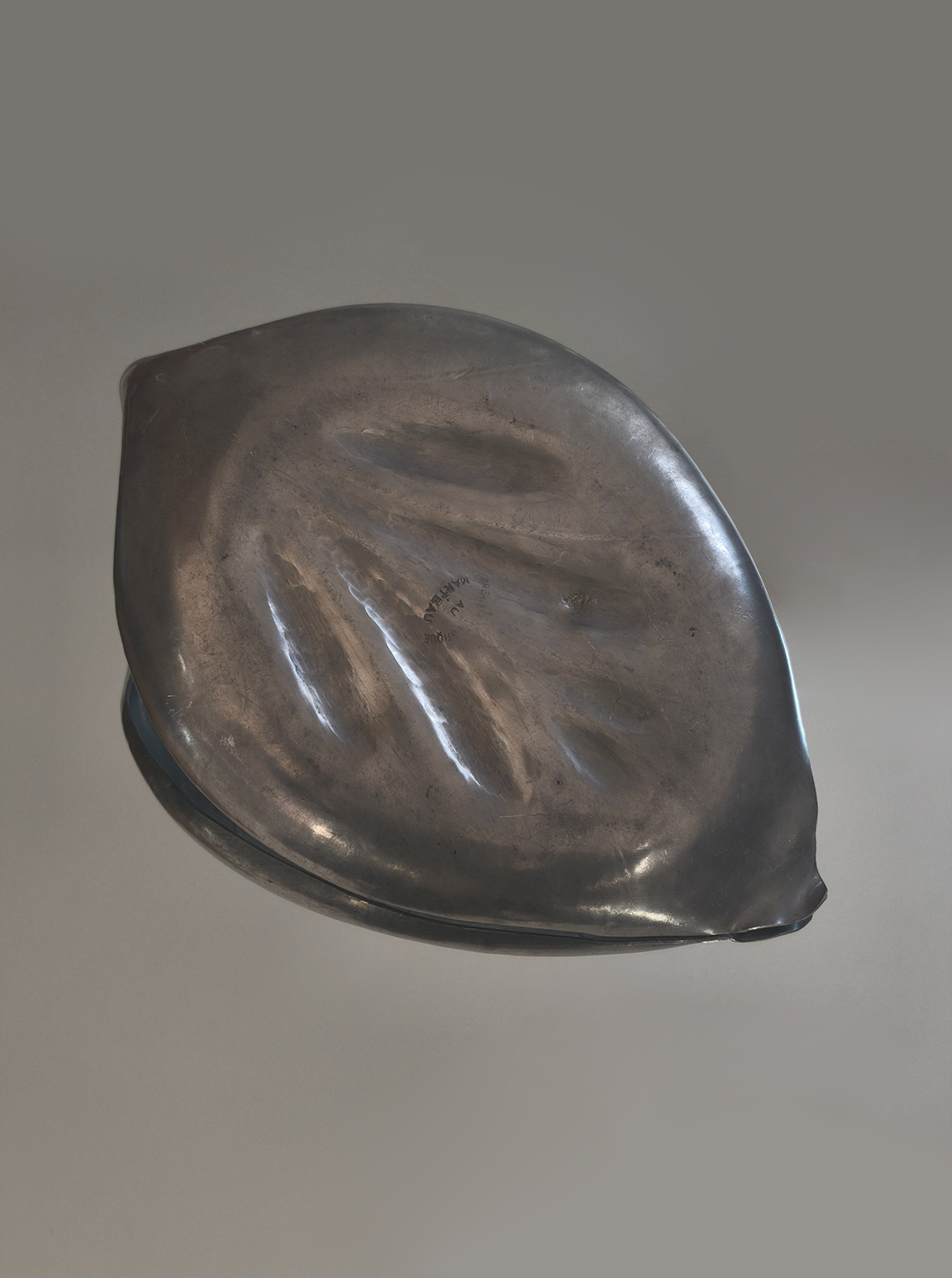 les-objoies-large-leaf-pewter-vide-poche-4.png