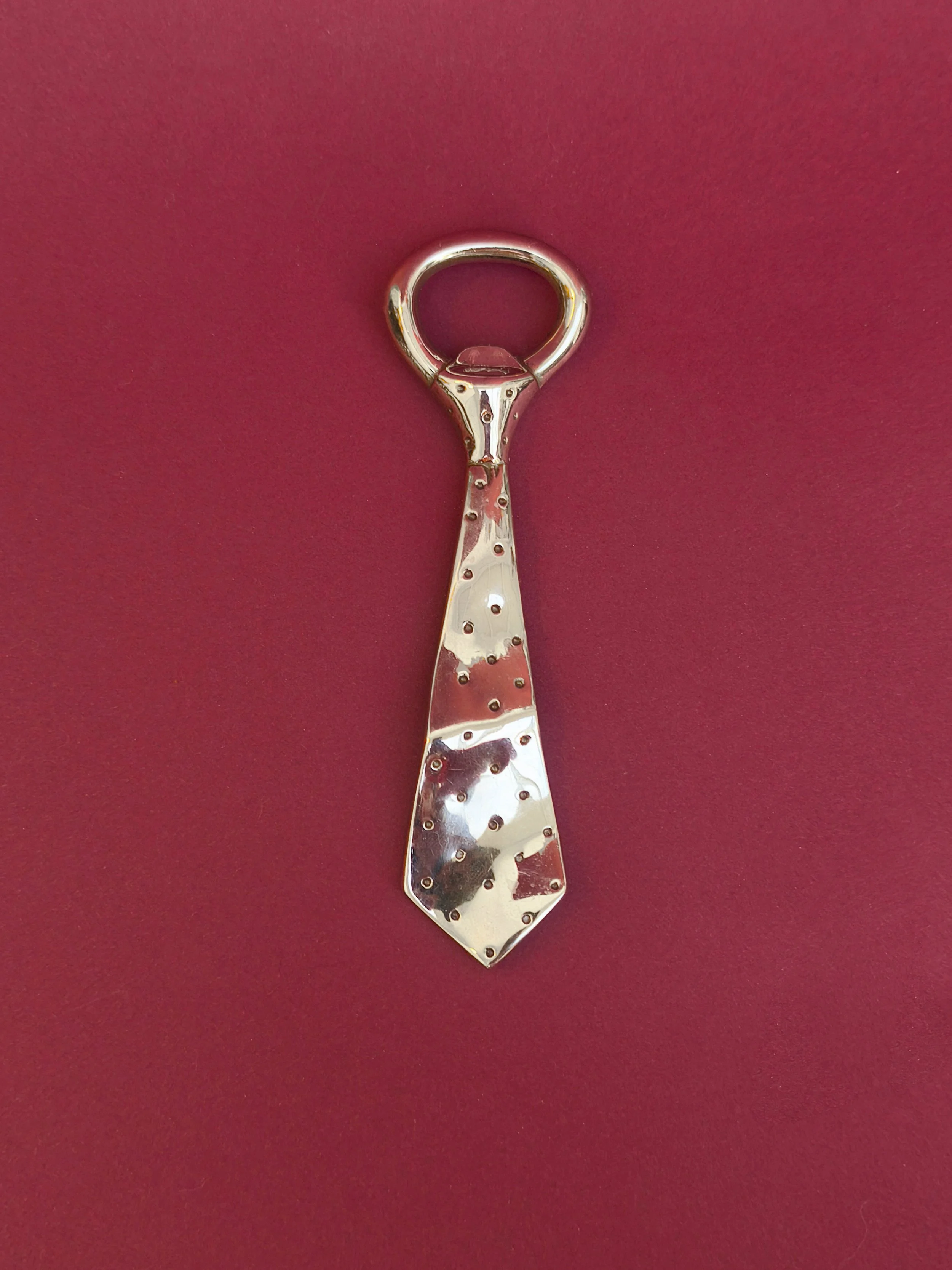 les-objoies-tie-bottle-opener-2.jpg