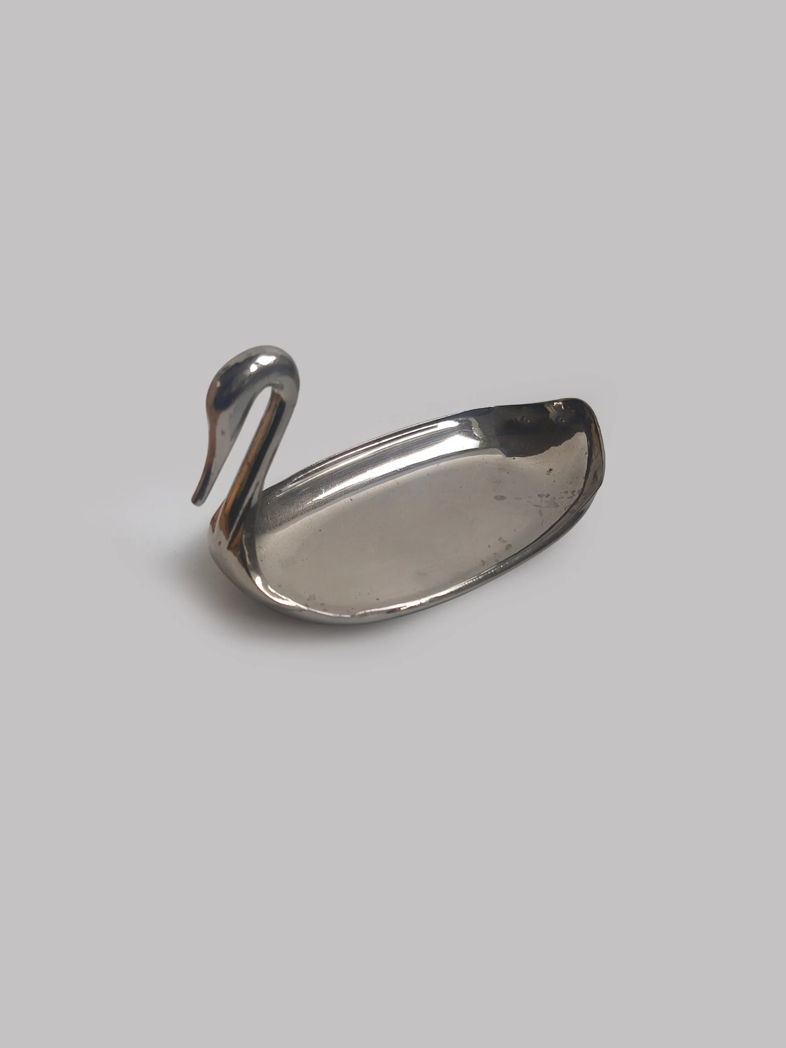 les-objoies-swan-vide-poche.jpg