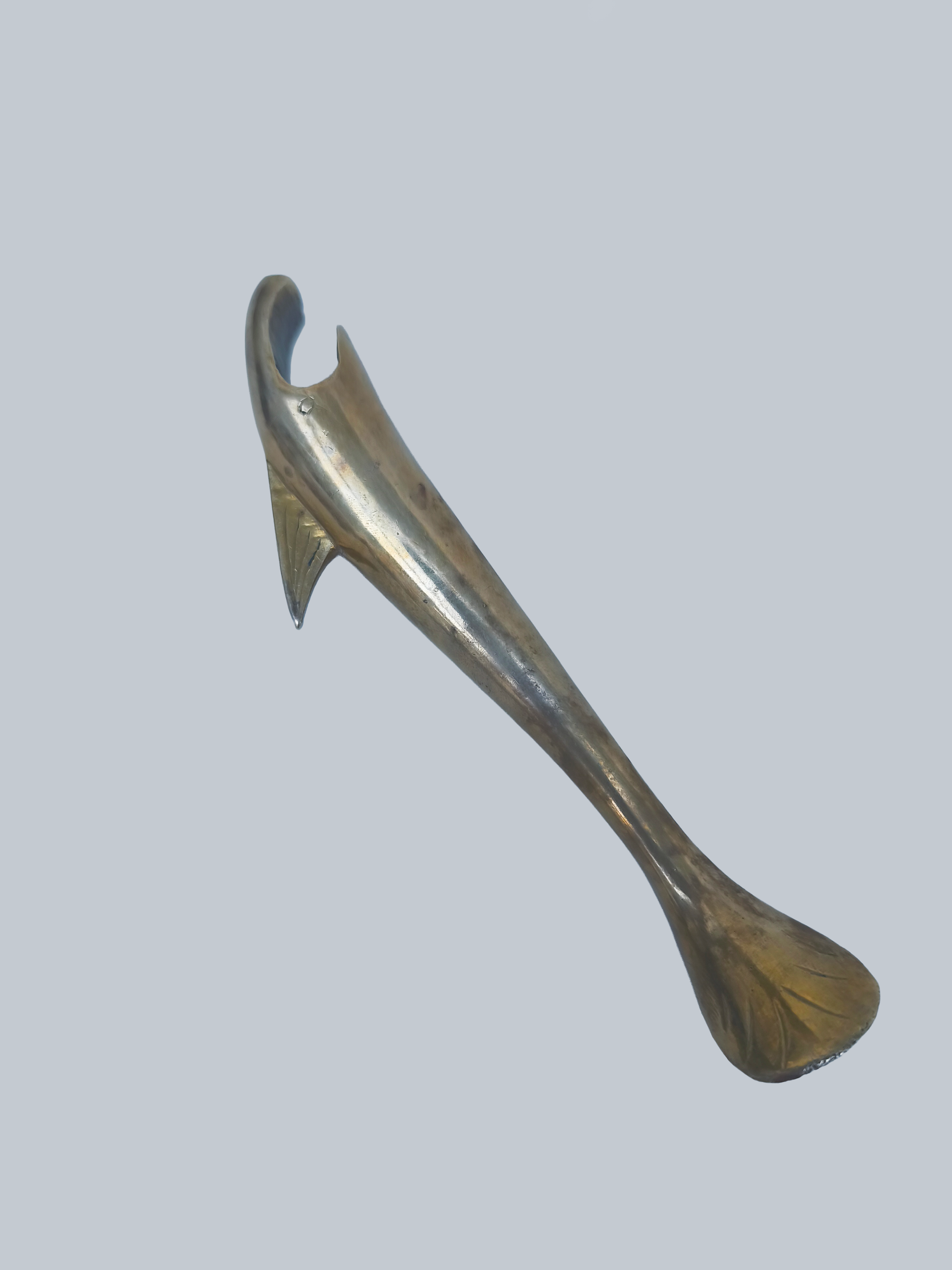 les-objoies-brass-shark-bottle-opener-134.png