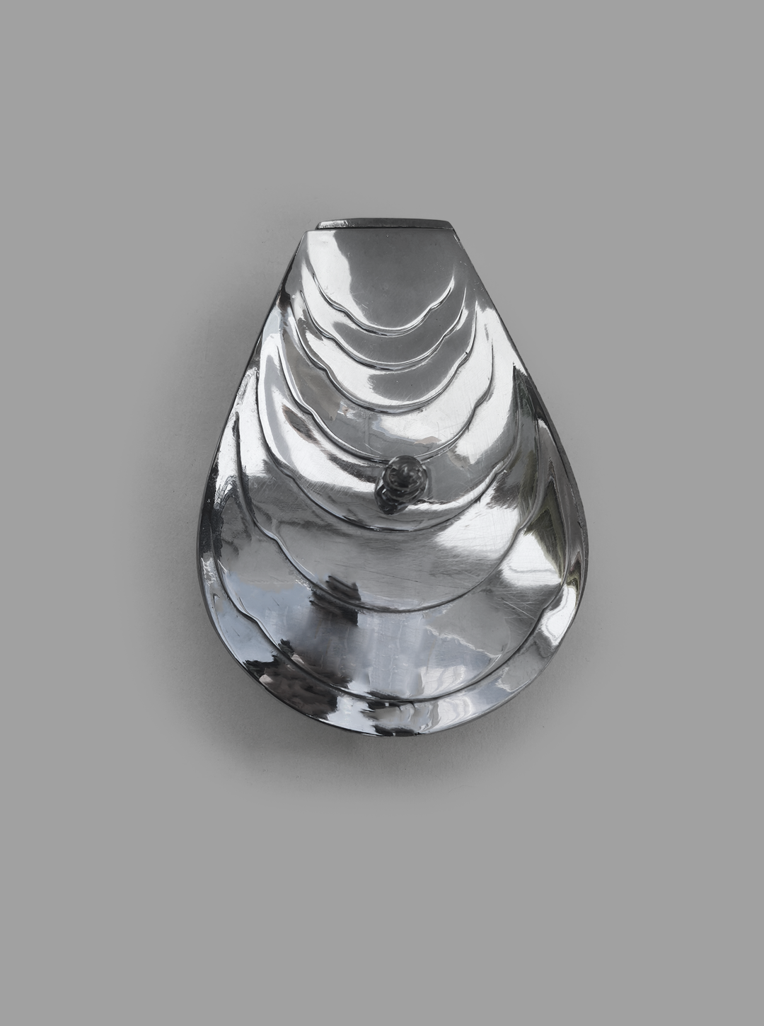 les-objoies-shell-butter-dish-2.png