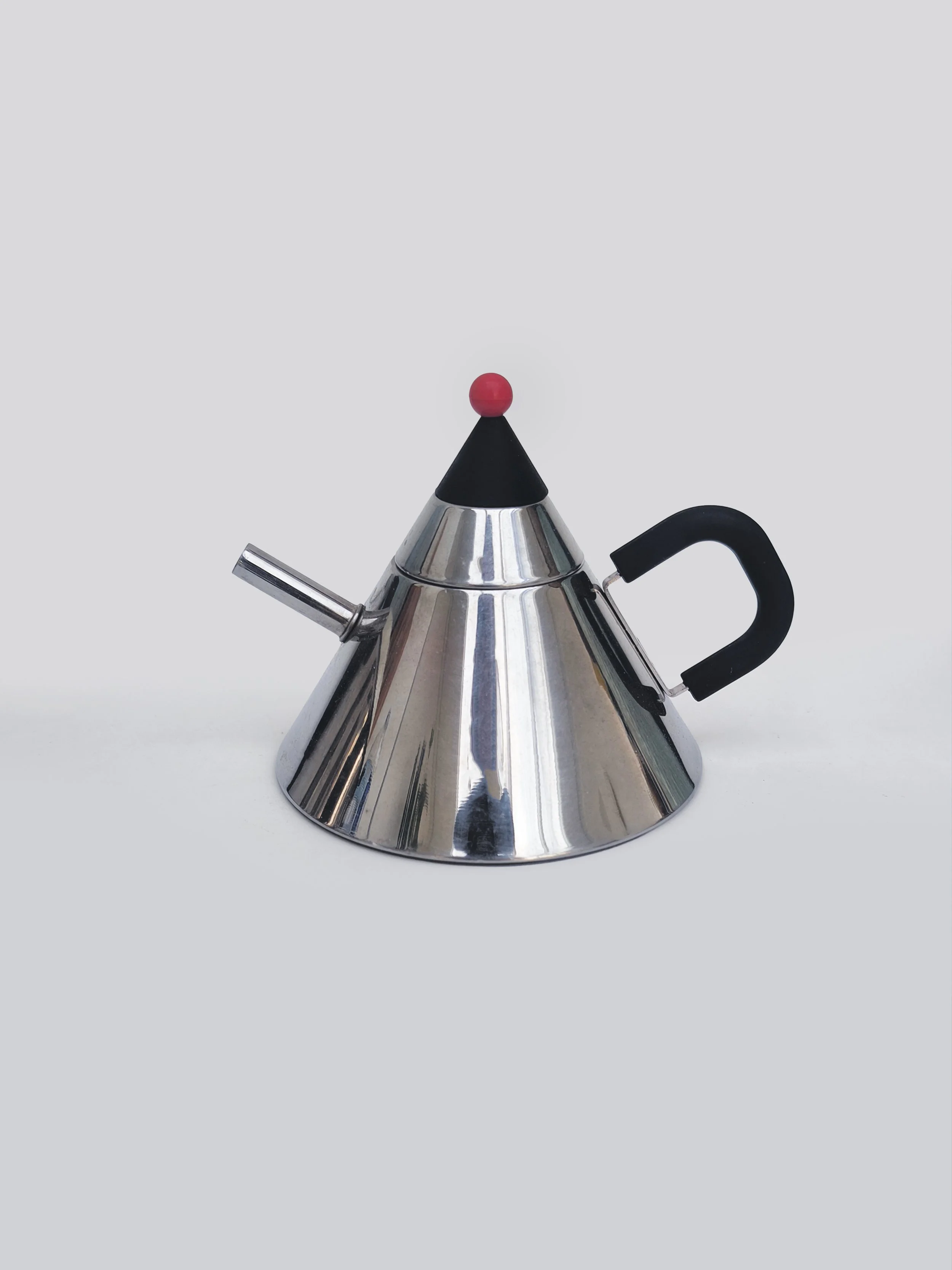 Conic Memphis Teapot