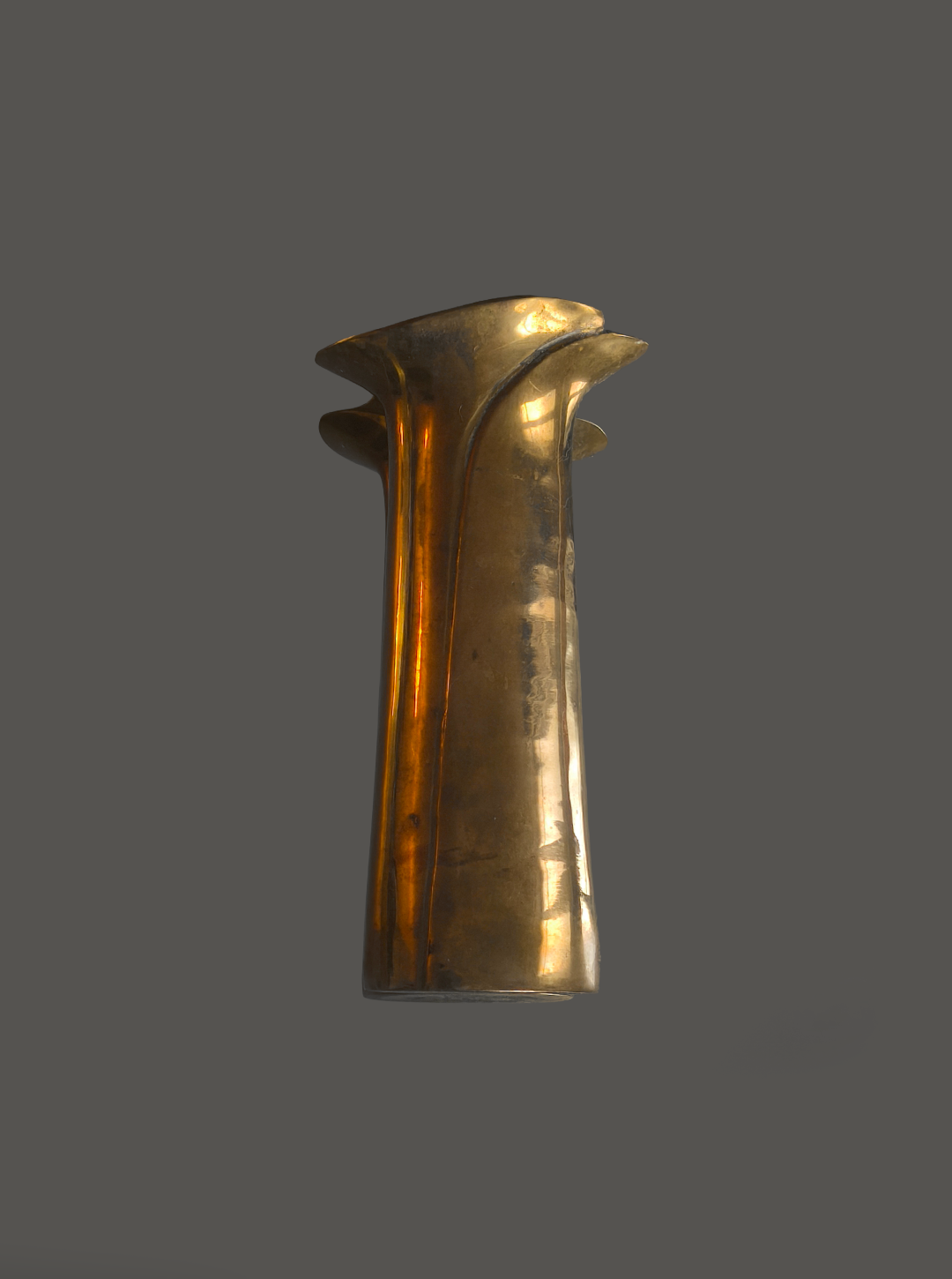 les-objoies-art-nouveau-brass-vase-4.png