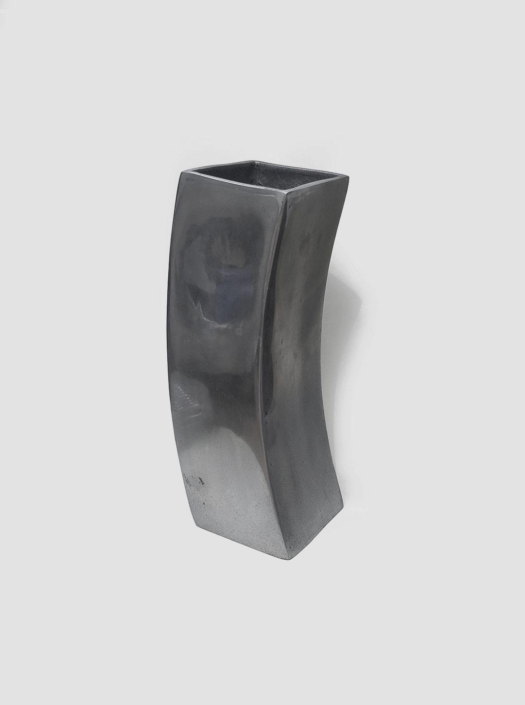 les-objoies-wave-vase-2.png