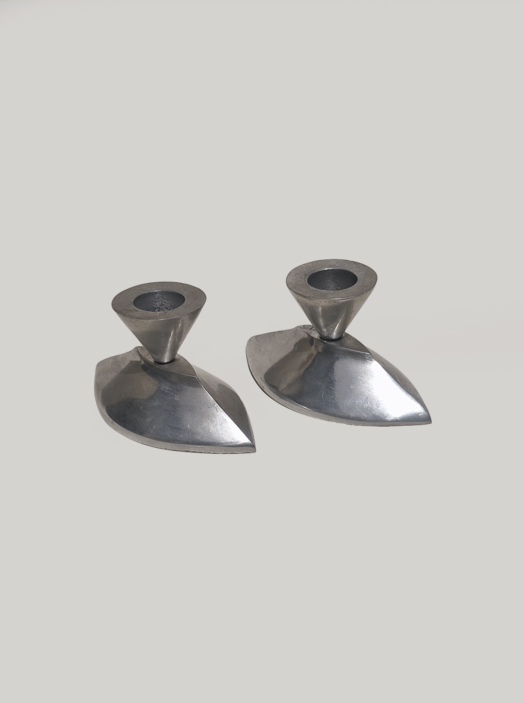 les-objoies-modern-duo-candle-holders-2.png