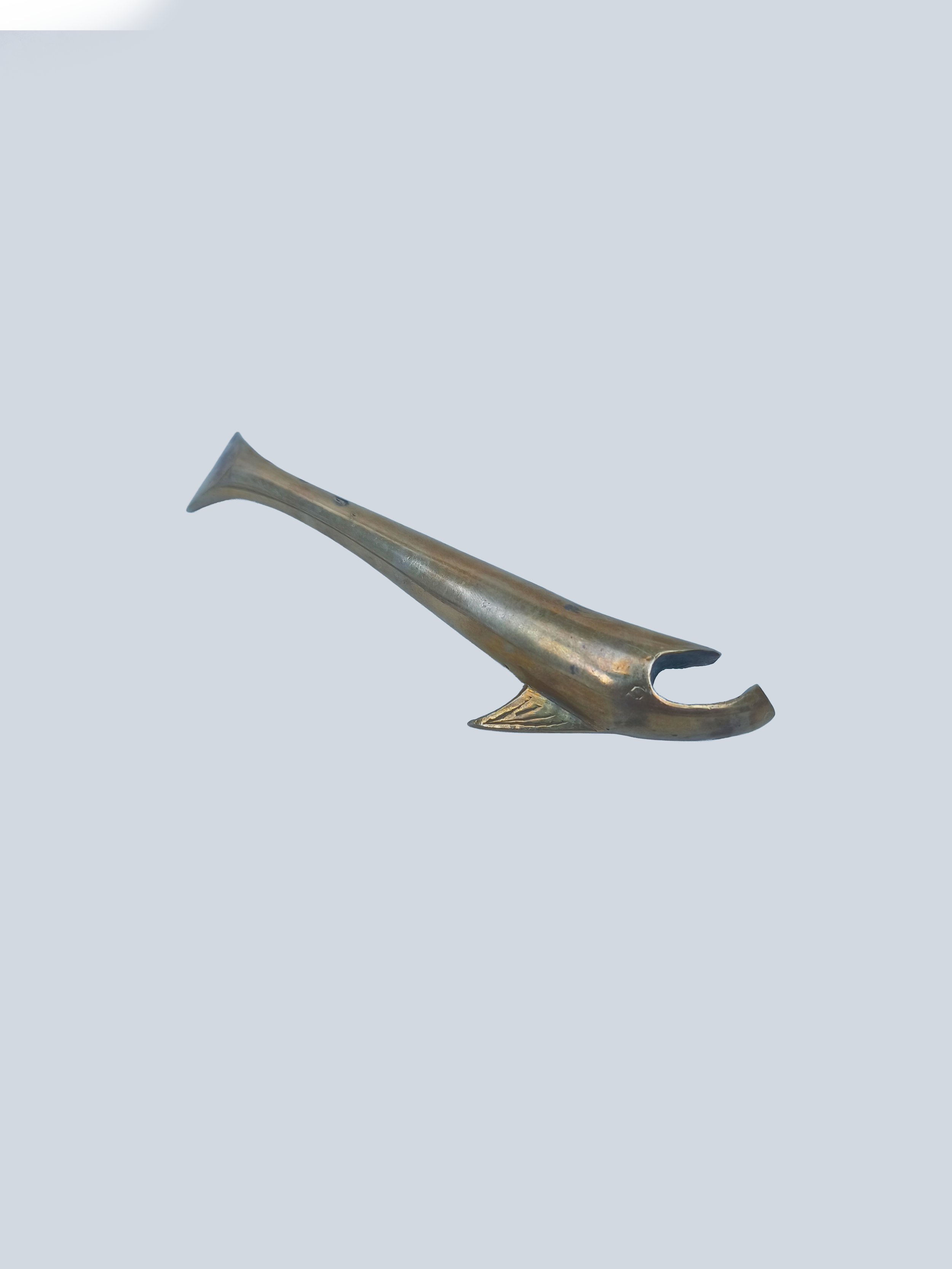 les-objoies-brass-shark-bottle-opener-13.png
