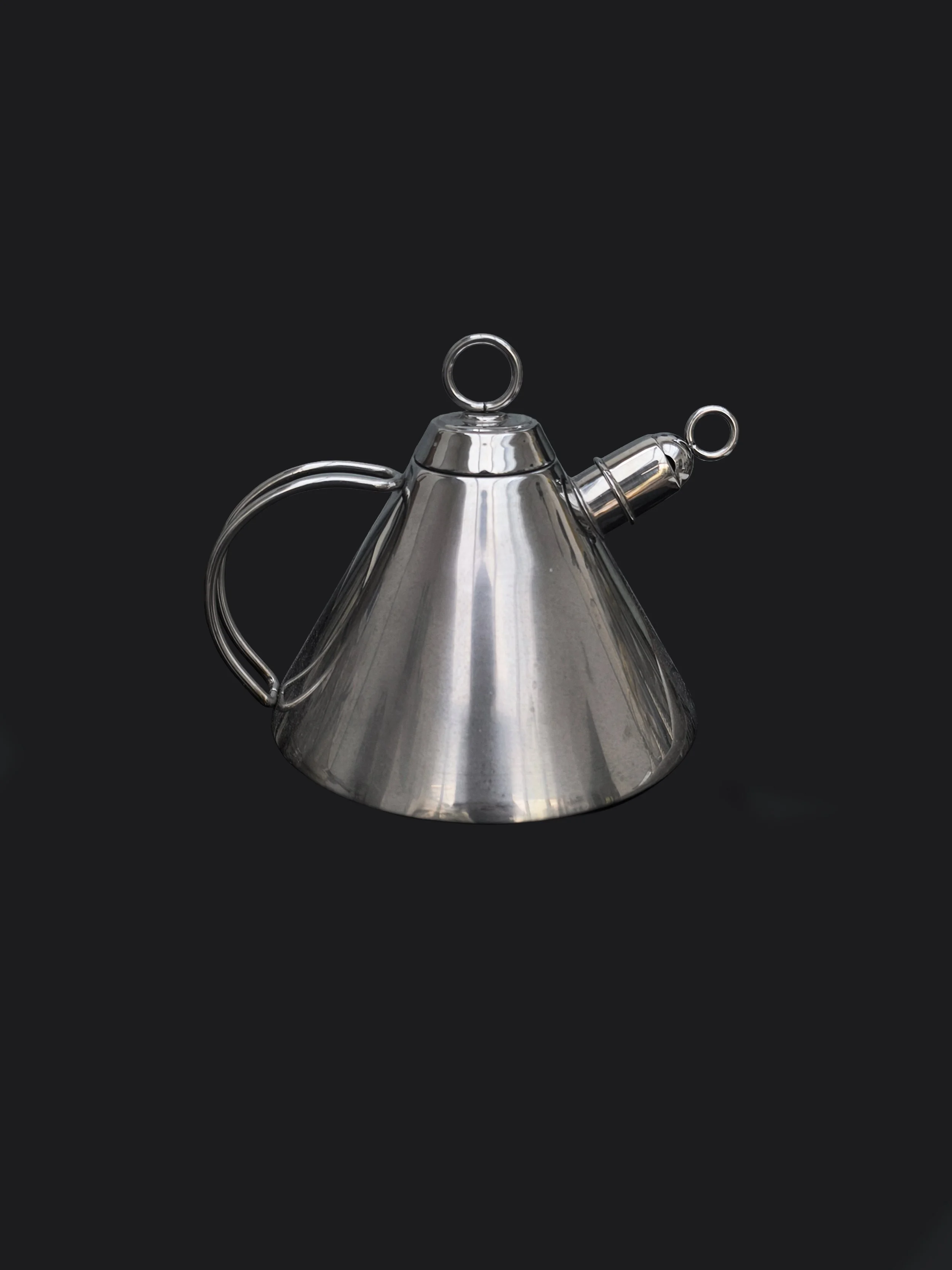 les-objoies-memphis-tea-kettle-steel-4.jpg