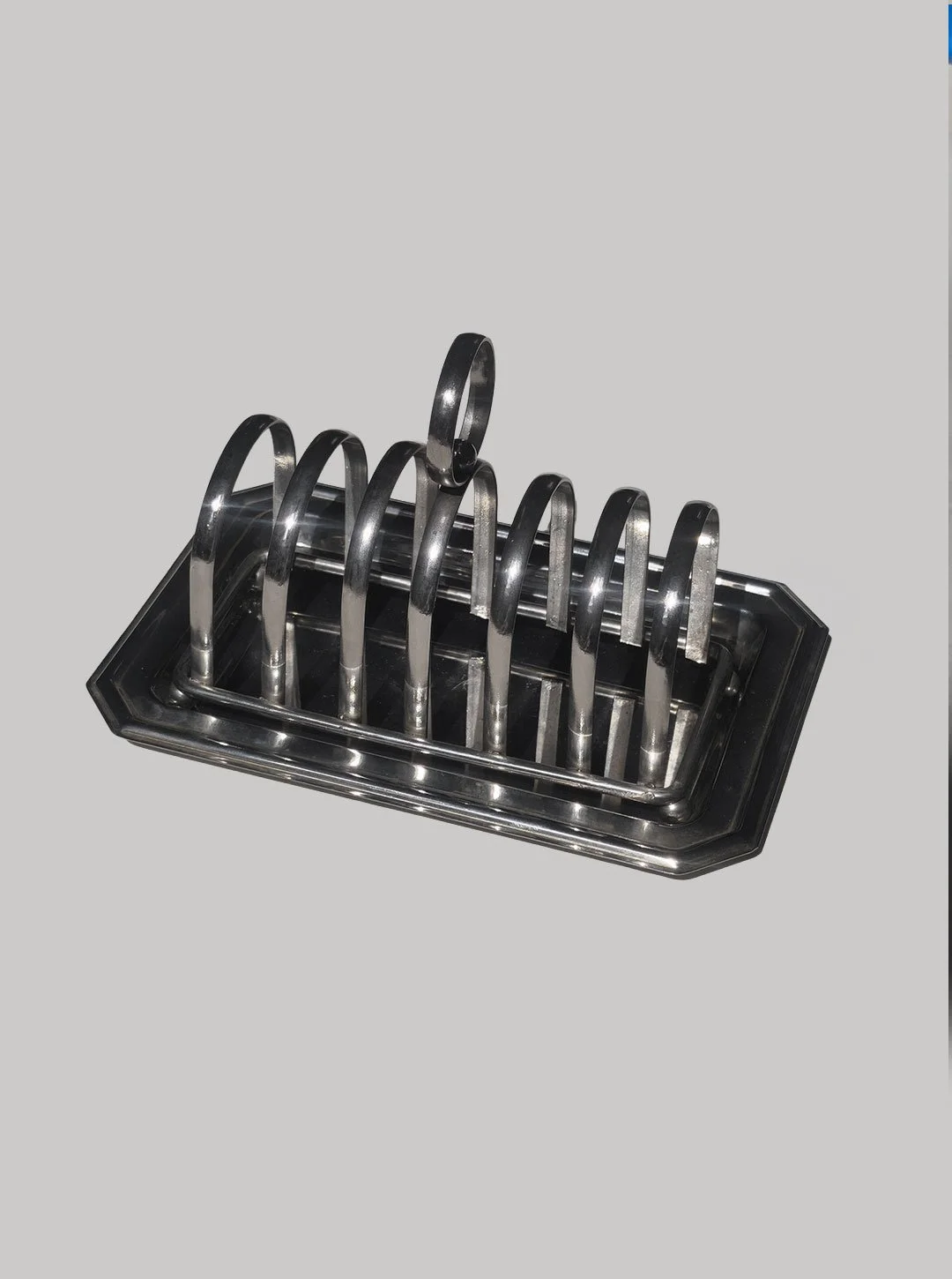 les-objoies-toast-rack-1.jpg
