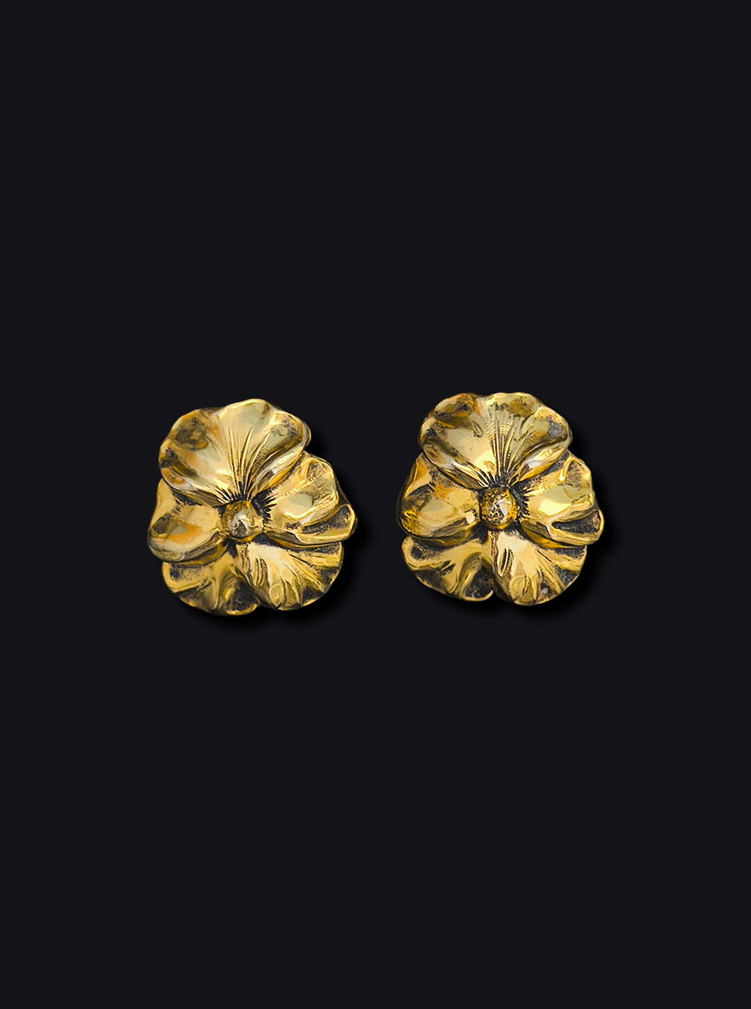 les-objoies-flower-earrings.png