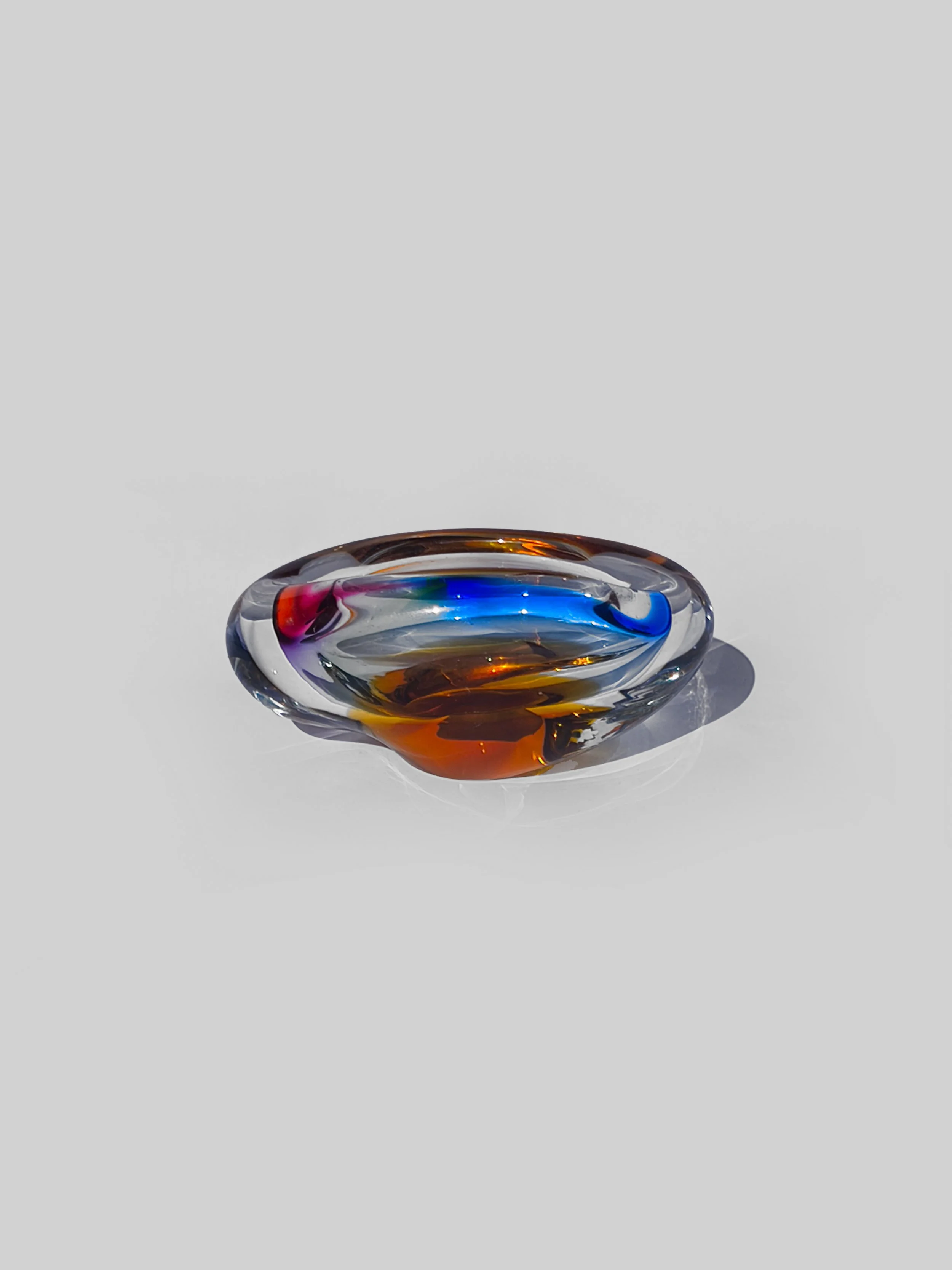 les-objoies-glass-rainbow-ashtray-2.jpg