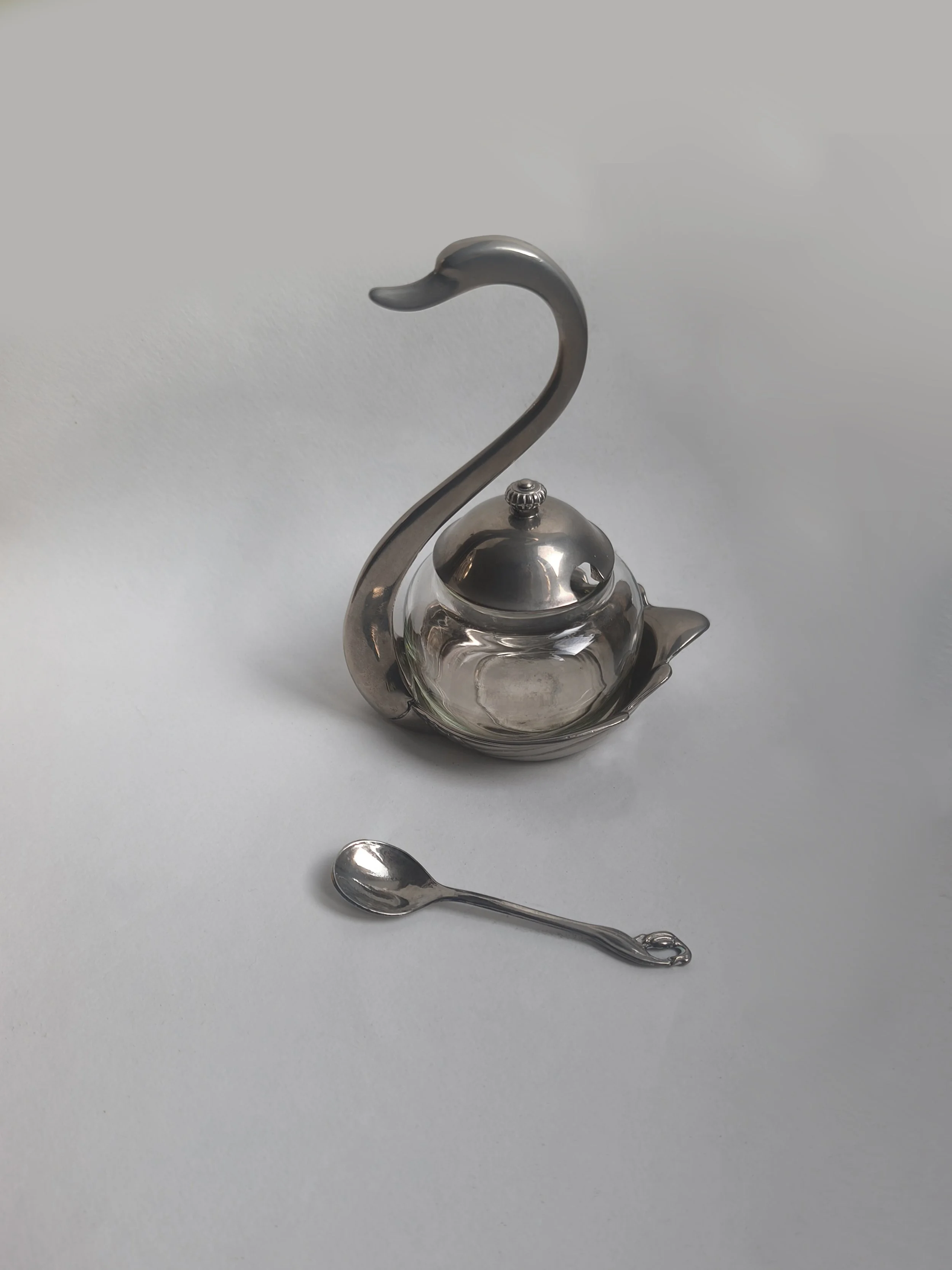 les-objoies-swan-sugar-pot-2.jpg