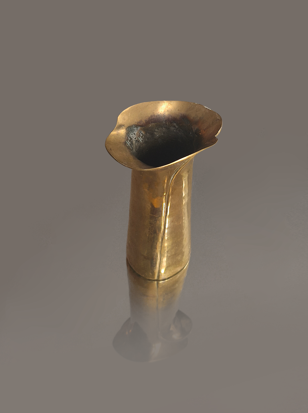 les-objoies-art-nouveau-brass-vase-3.png