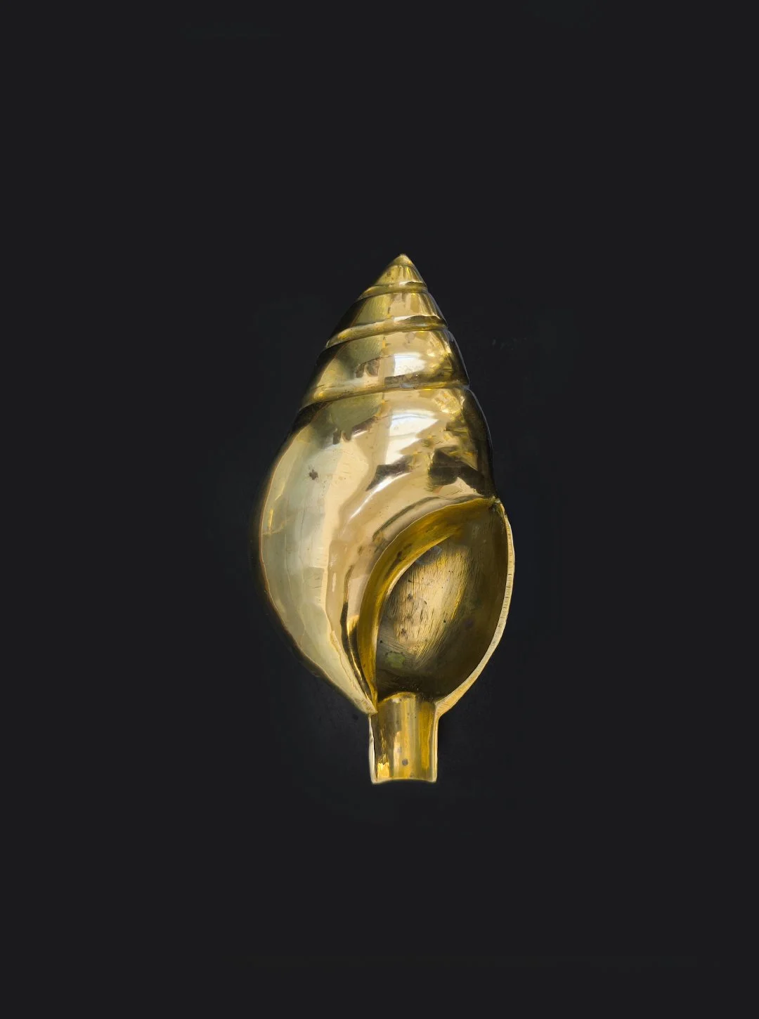 les-objoies-shell-brass-ashtray-2.jpg