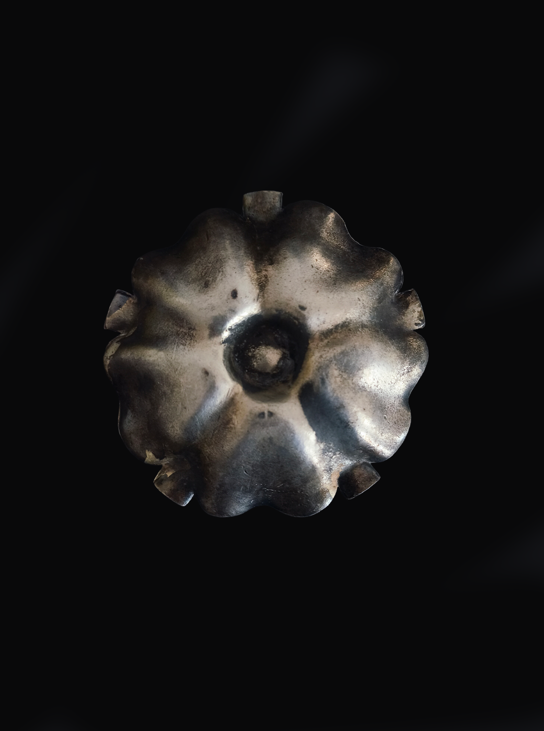 les-objoies-flower-pewter-ashtray3.png