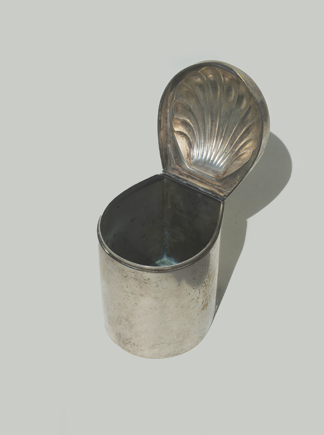 les-objoies-shell-box-brass-silver-4.png